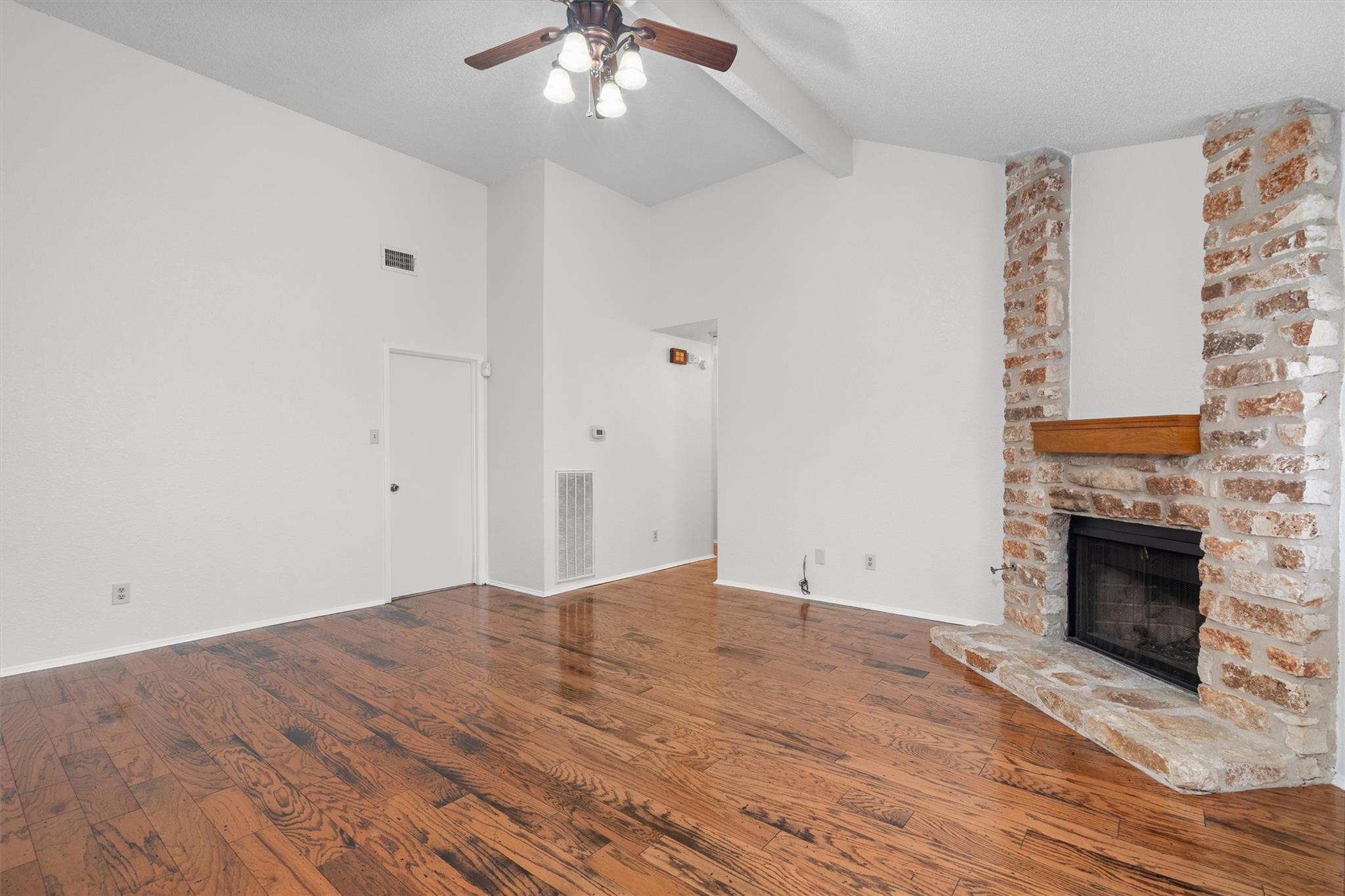 16811  Village Oak Loop, photo 7