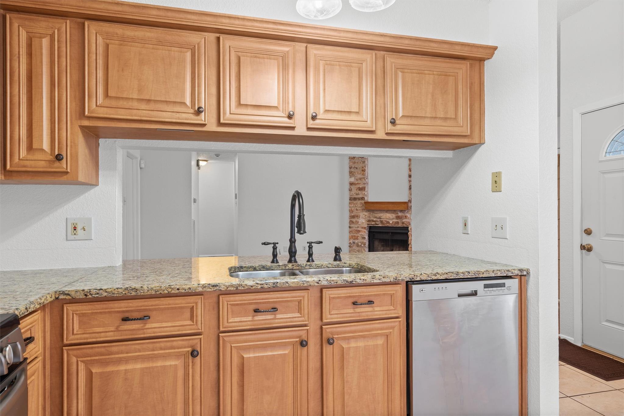 16811  Village Oak Loop, photo 9