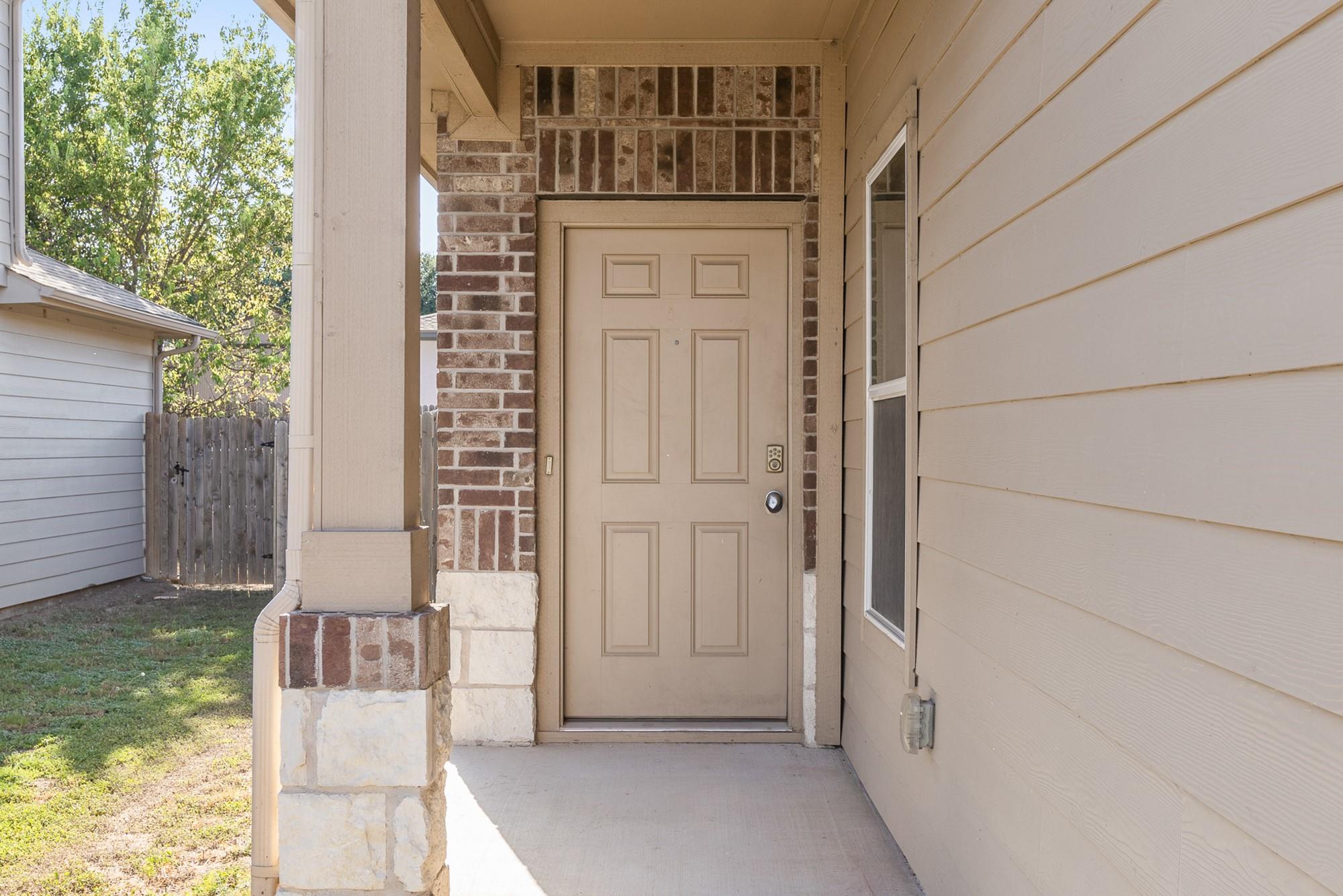 365  Cibolo Creek Dr, photo 3