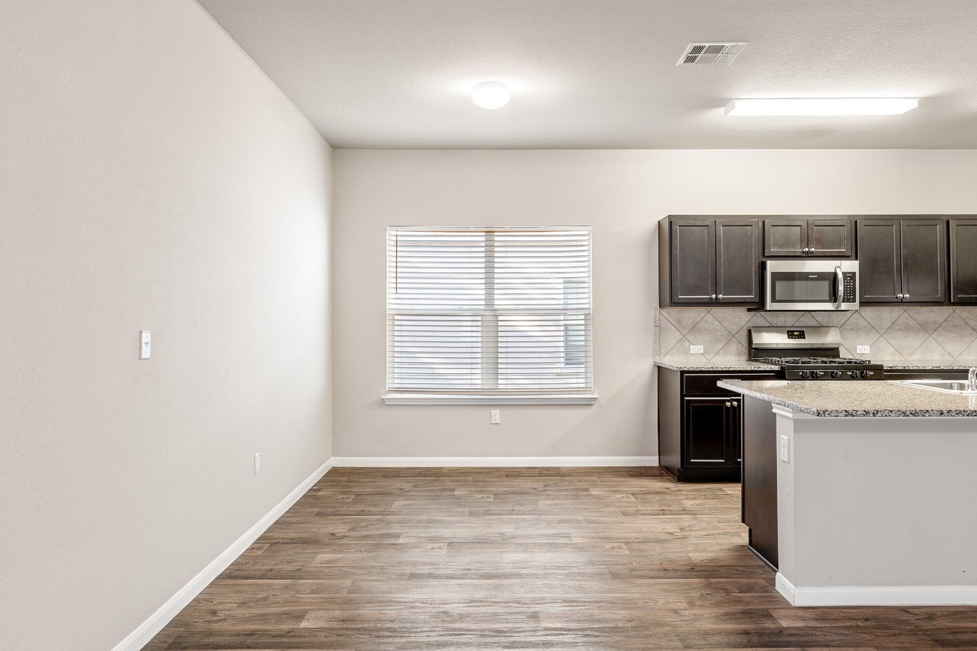 365  Cibolo Creek Dr, photo 9