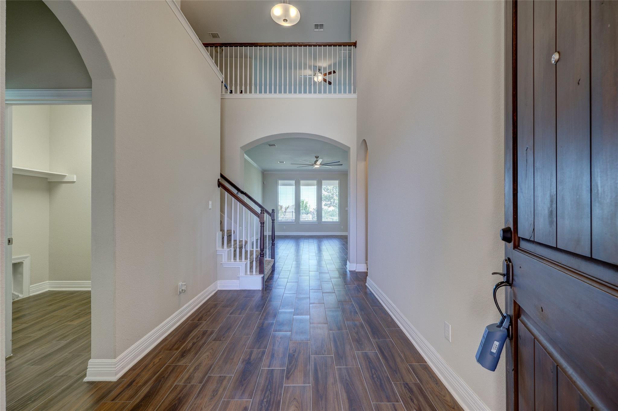 409  Betony Loop, photo 4