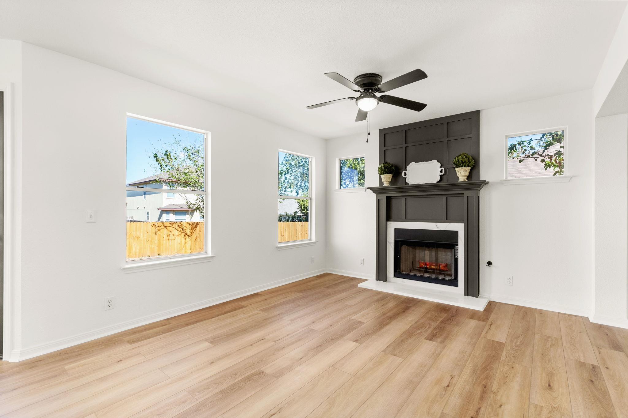208  Langely St, photo 9
