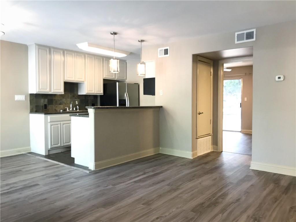 500 E Riverside Dr  #154, photo 3