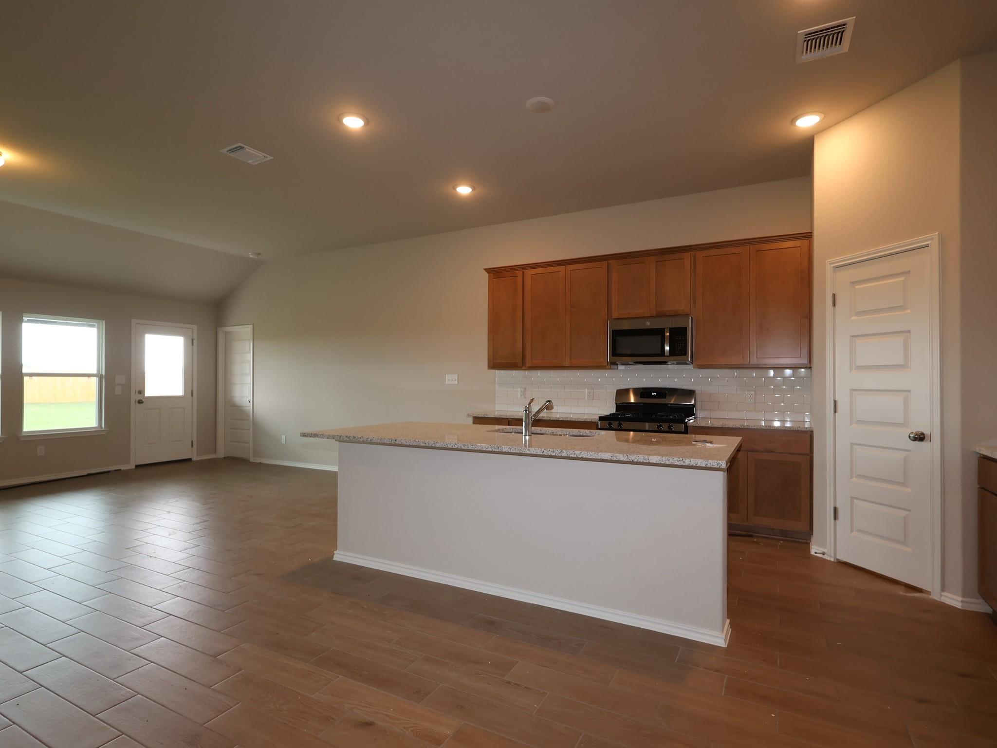20009  Cornyn Ln, photo 6