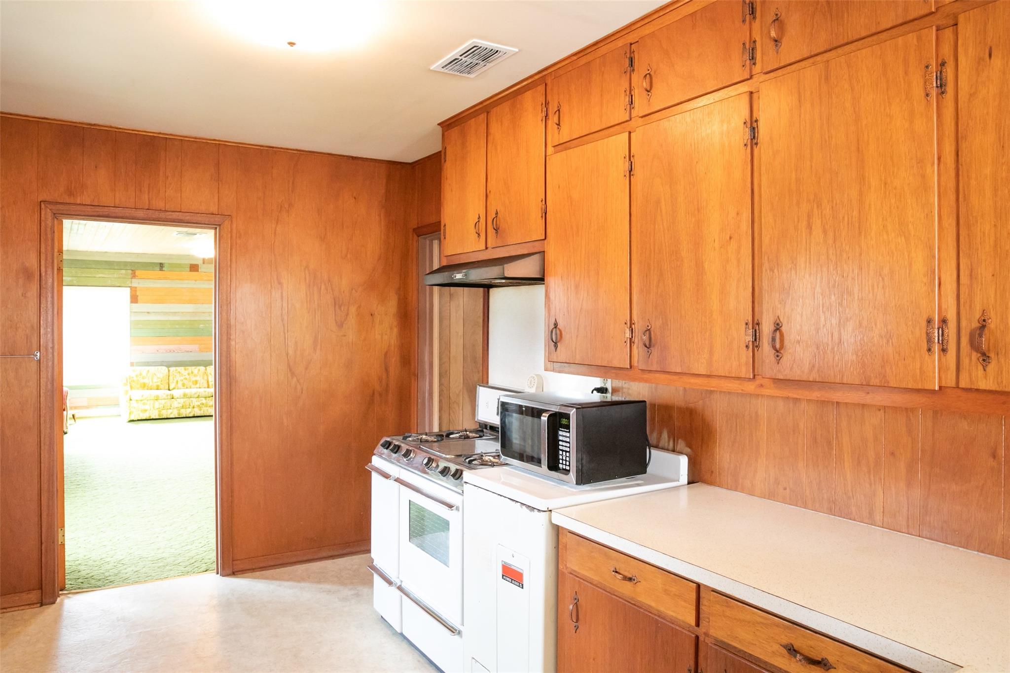 400 N Brazos St, photo 8