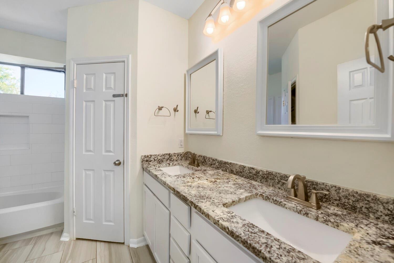 5806  Abilene Trl, photo 10