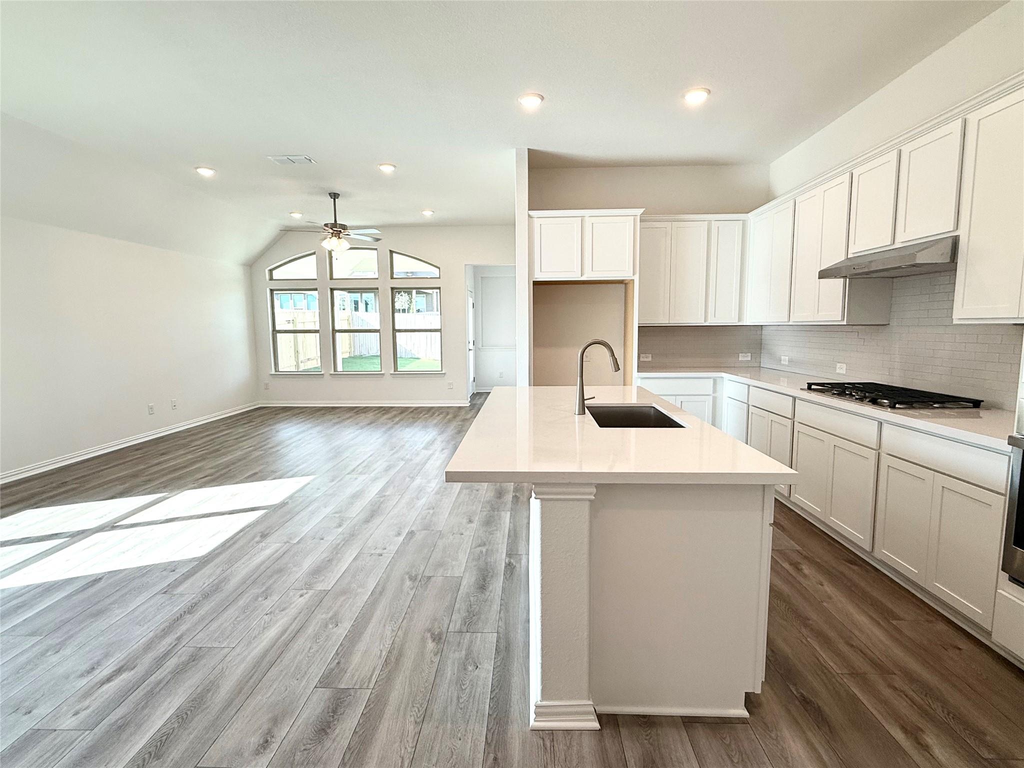 20424  Cassidy Ln, photo 3