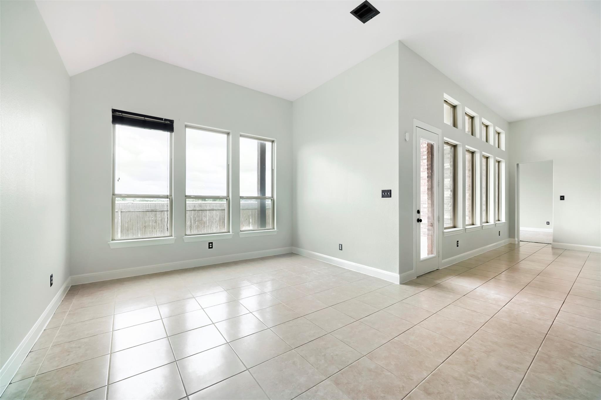 1012  Hillrose Dr, photo 10