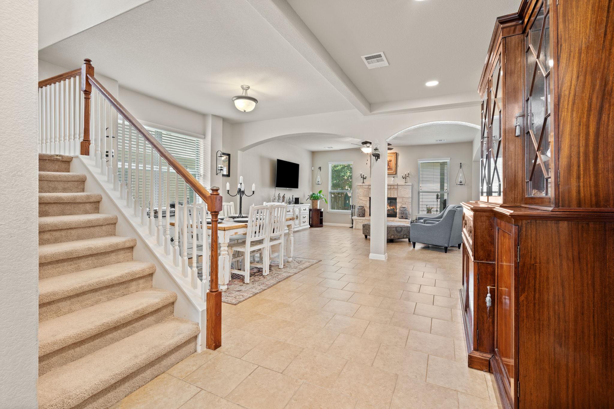 2037  Herzog Blvd, photo 4
