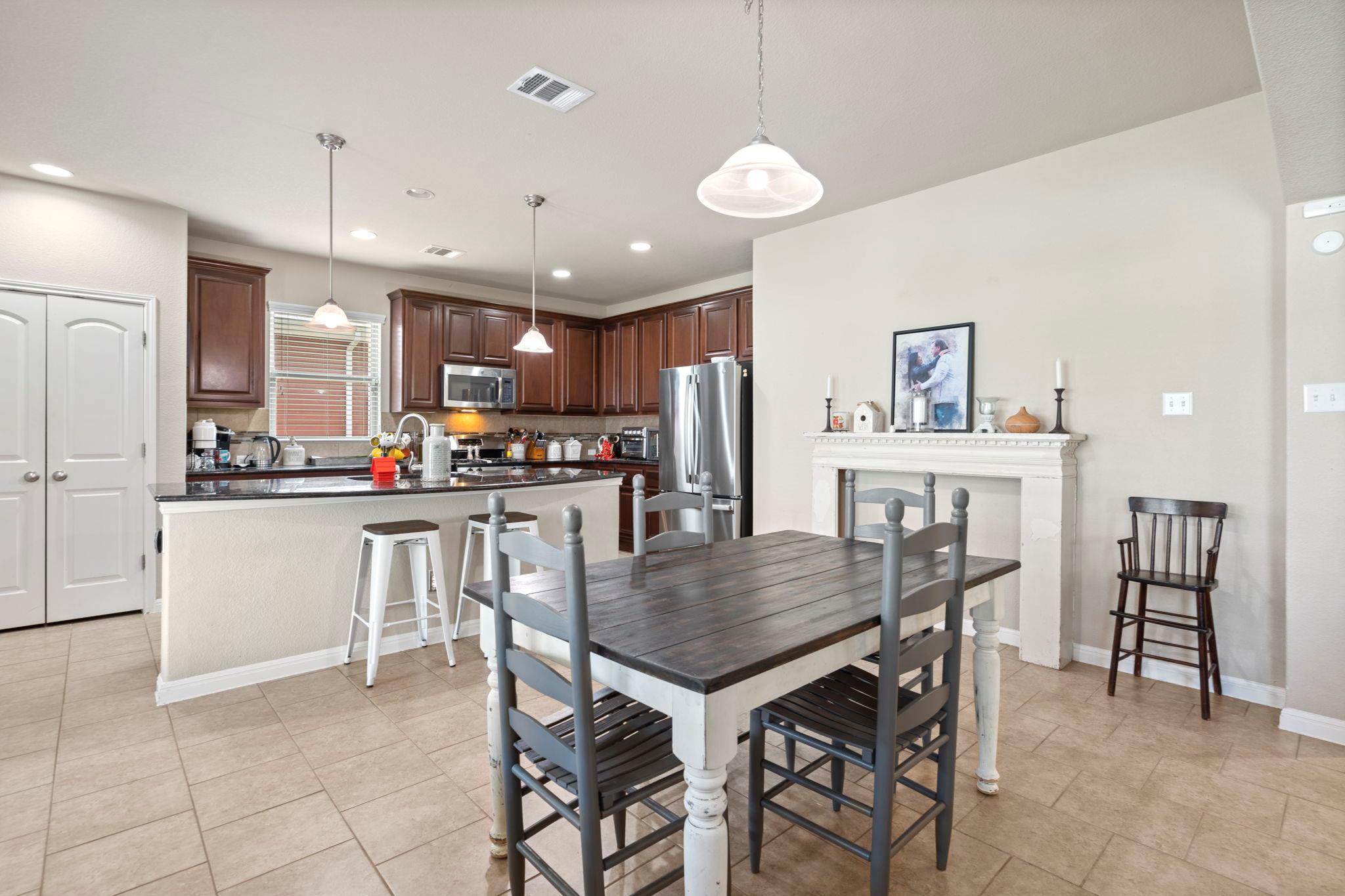 2037  Herzog Blvd, photo 10