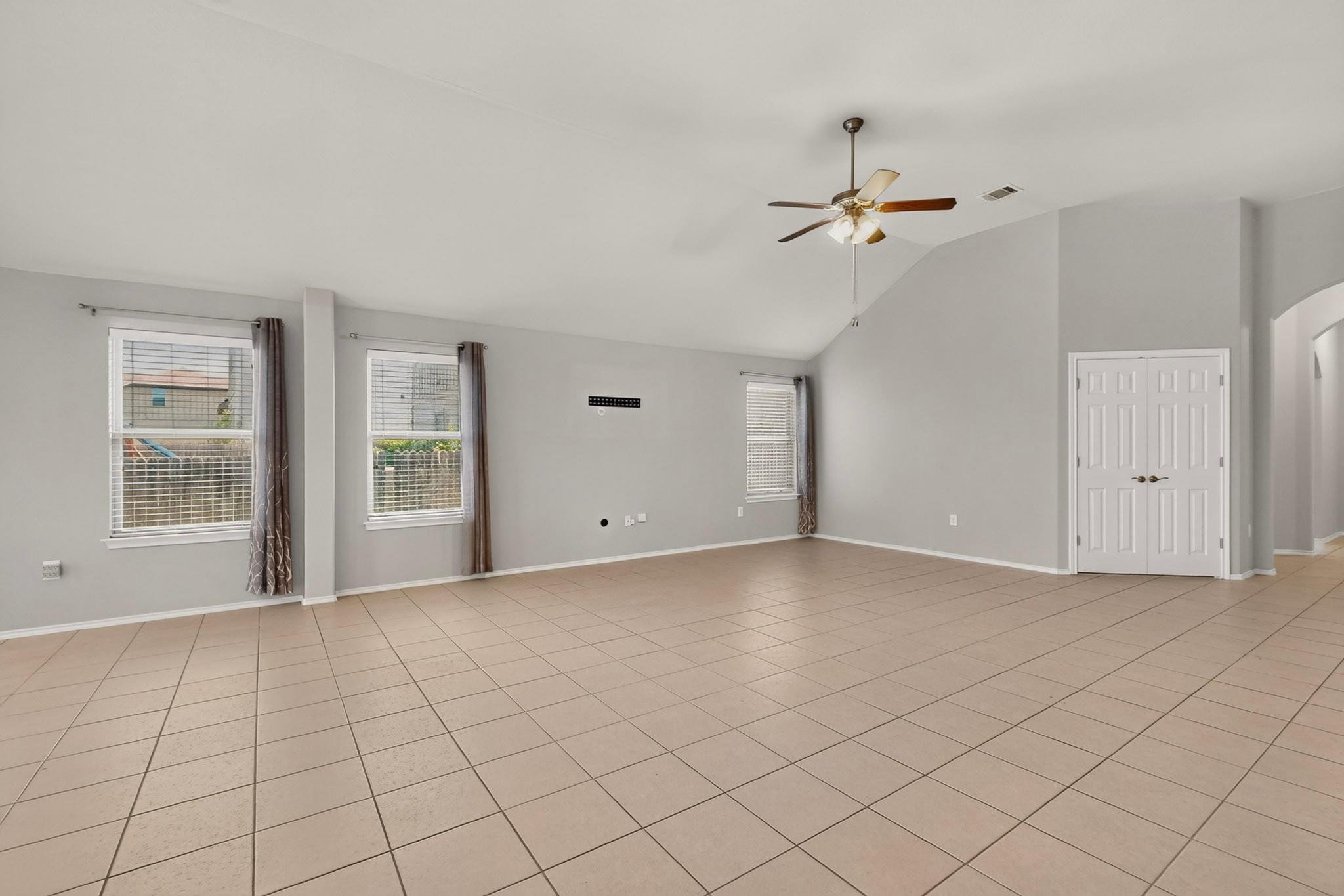 499  Eagle Brook Ln, photo 5
