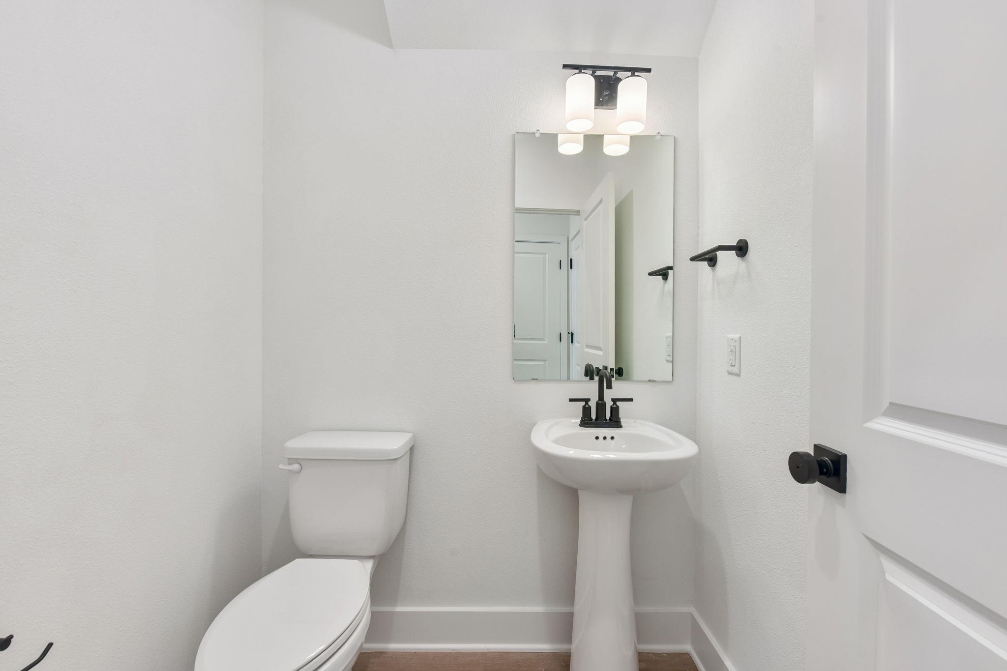 149  Maverick Ave, photo 11