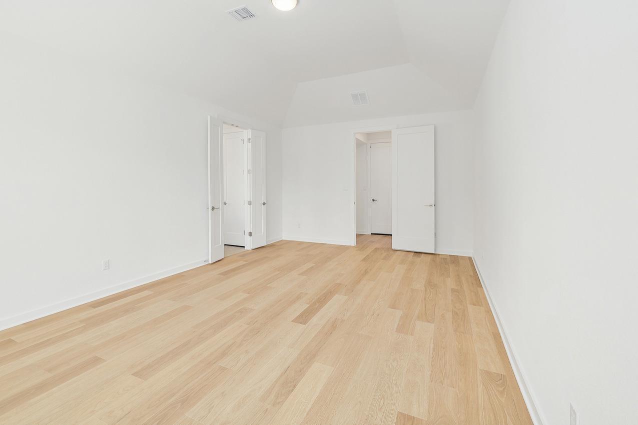 301 Luttrell Ln photo 9