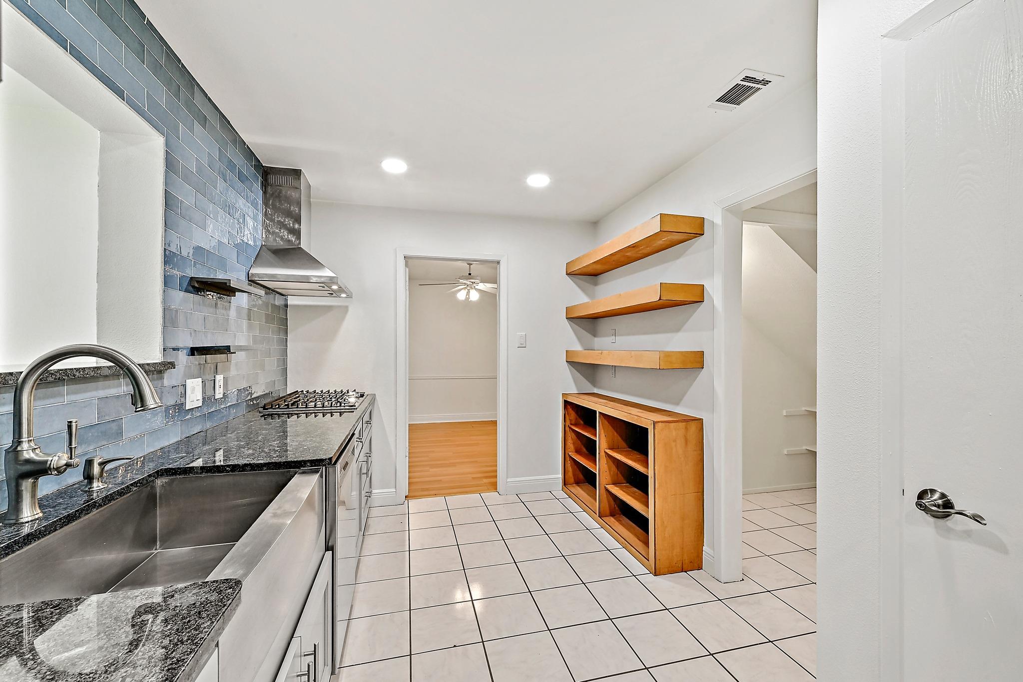 1804  Oakridge Dr, photo 12