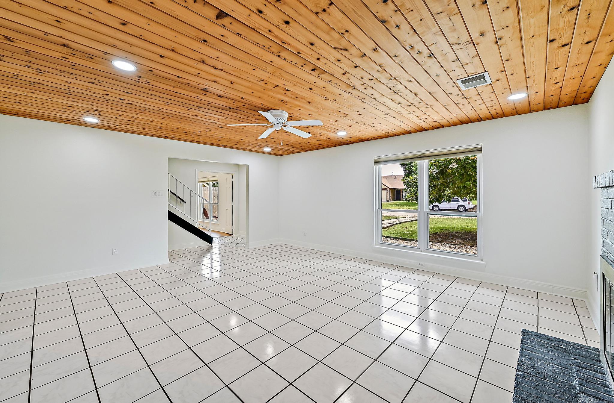 1804  Oakridge Dr, photo 8