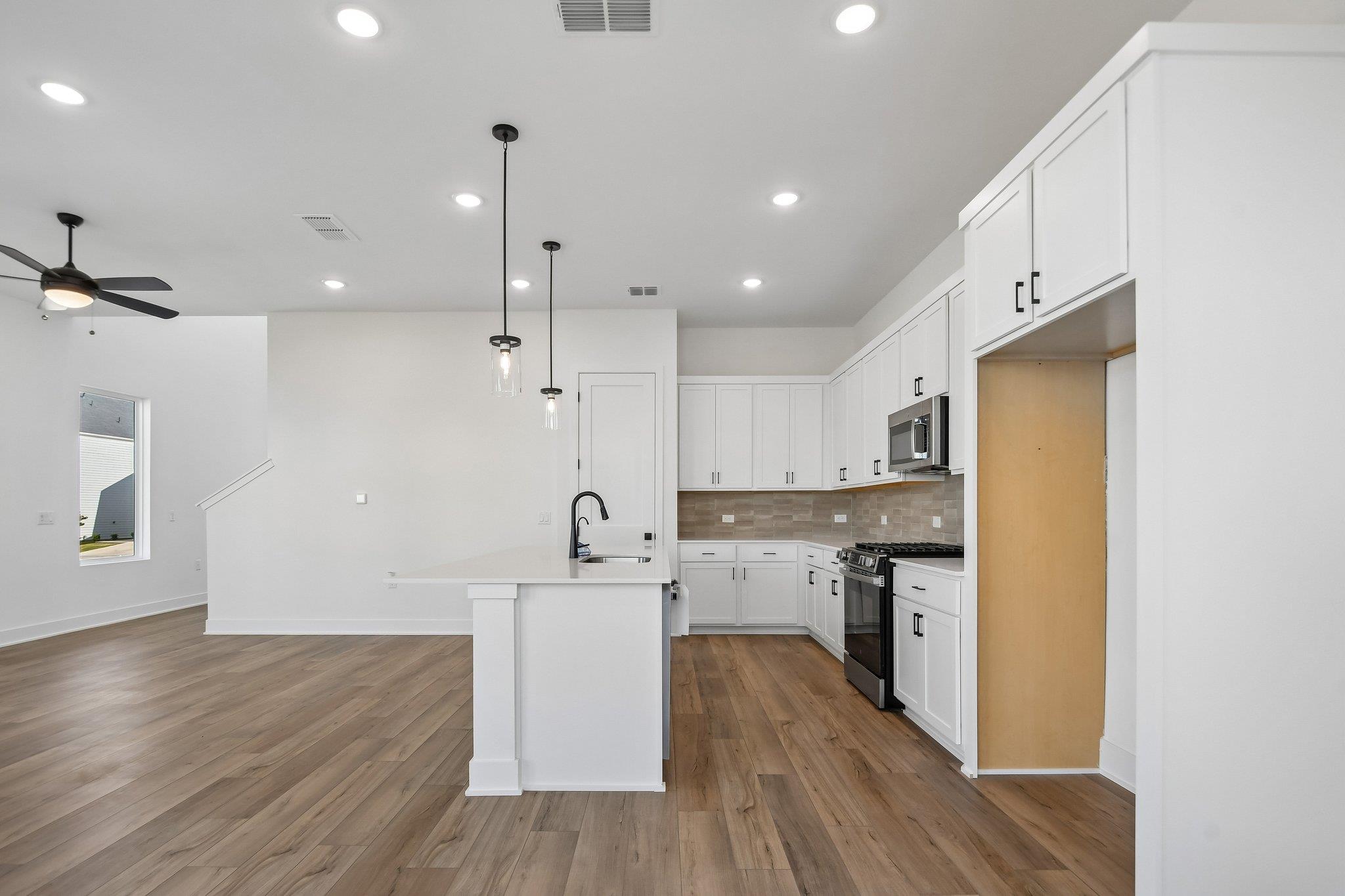 1408  Rambling Rose Rd, photo 9