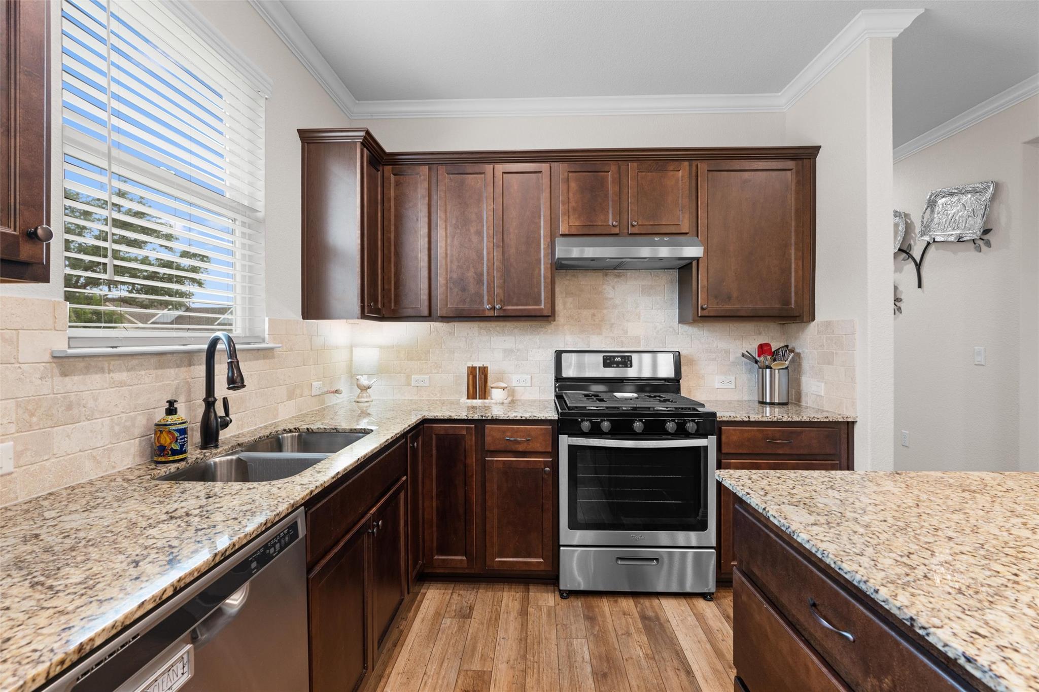 121  Winterhorse Cv, photo 8