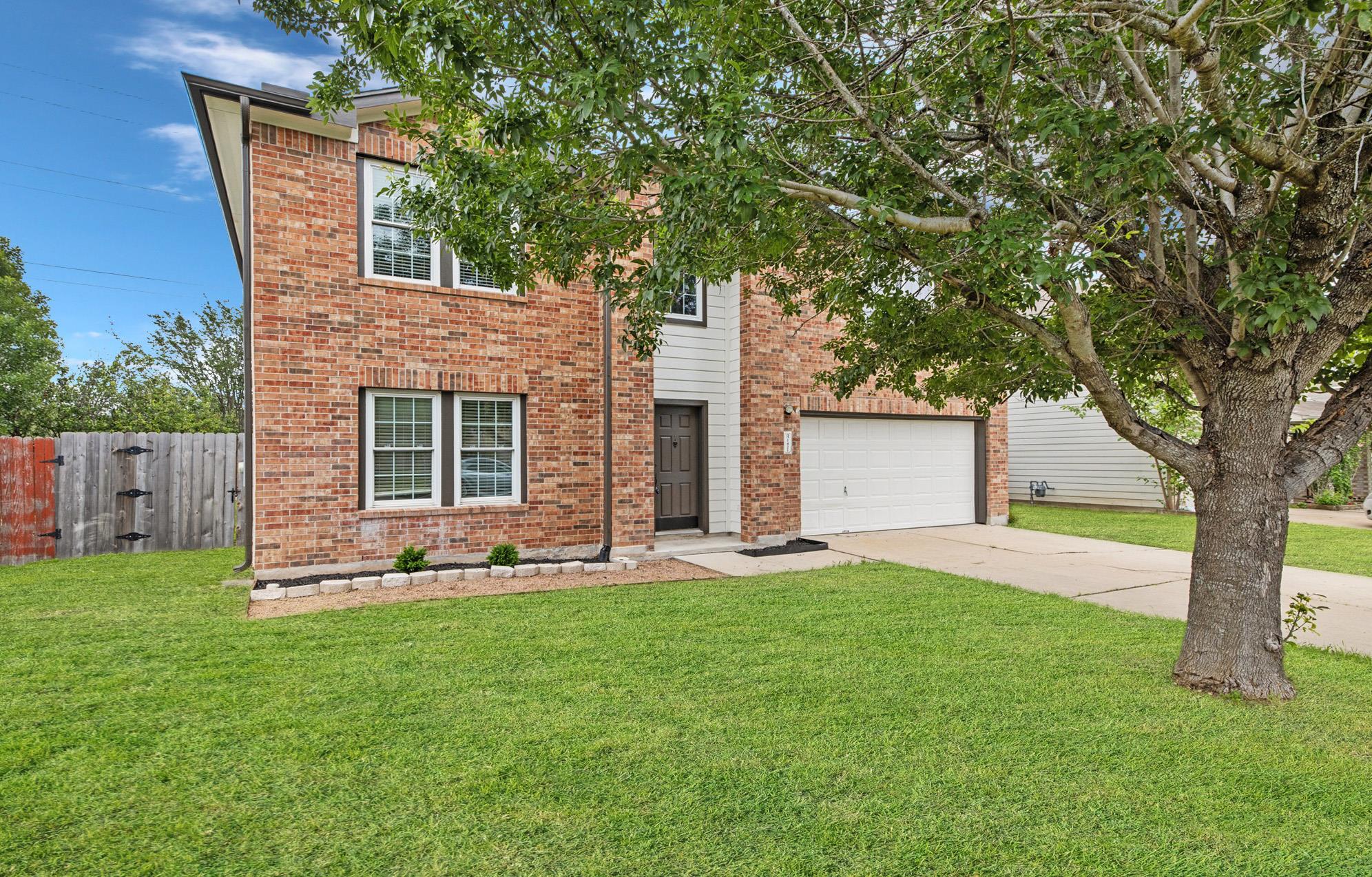 1421  Newbury St, photo 4