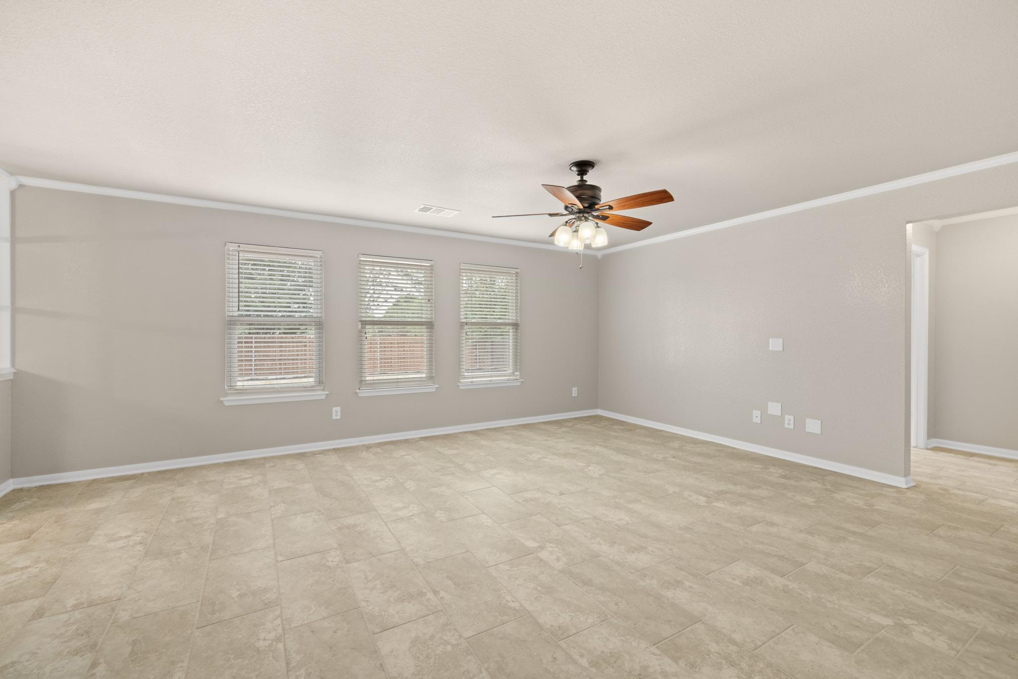 1421  Newbury St, photo 6