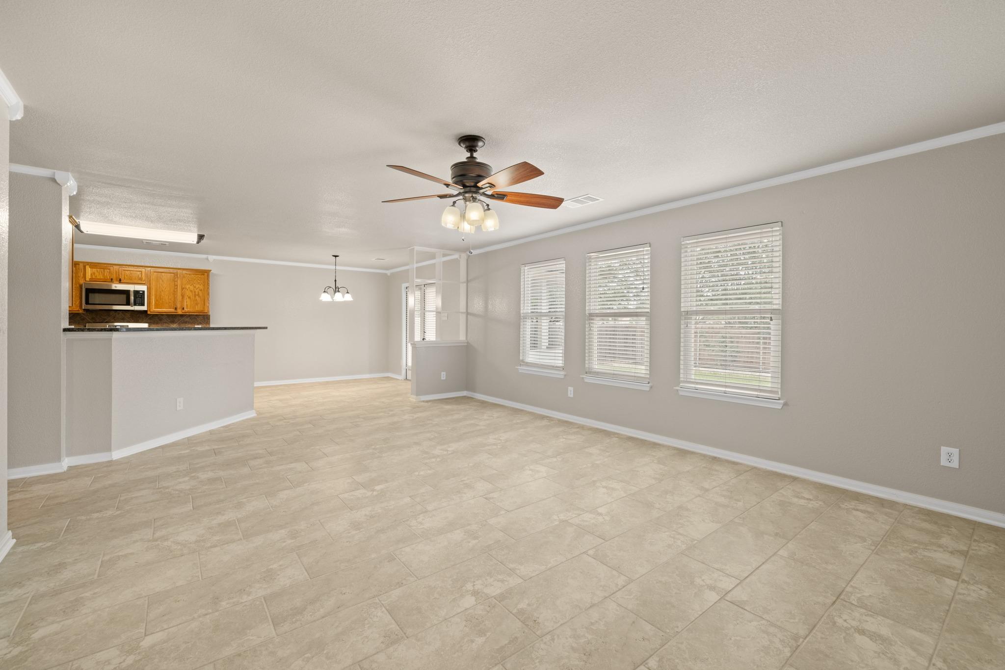 1421  Newbury St, photo 7