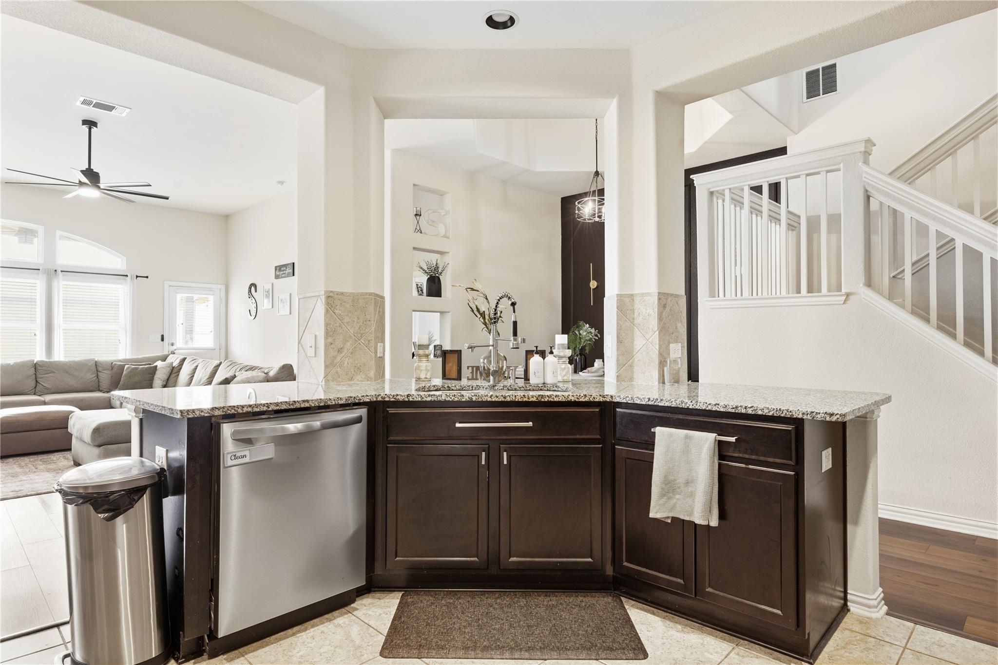 486  Pond View Pass, photo 8