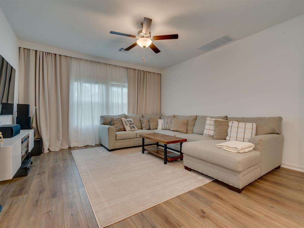 1208  Sweetspire St, photo 11