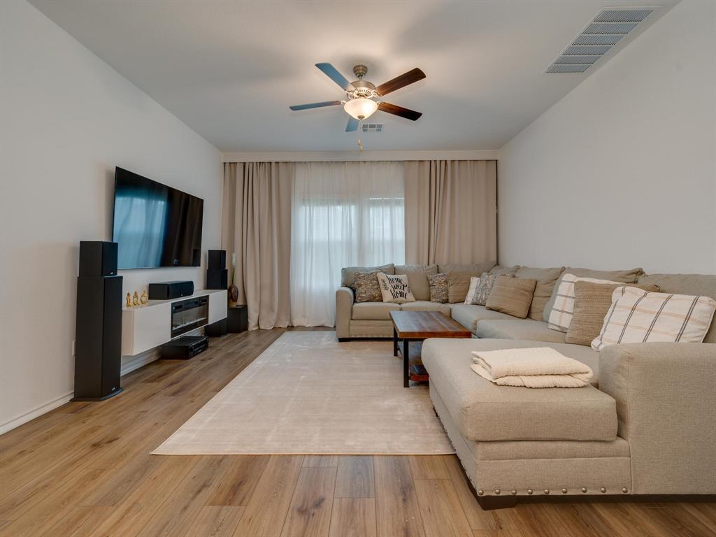1208  Sweetspire St, photo 12