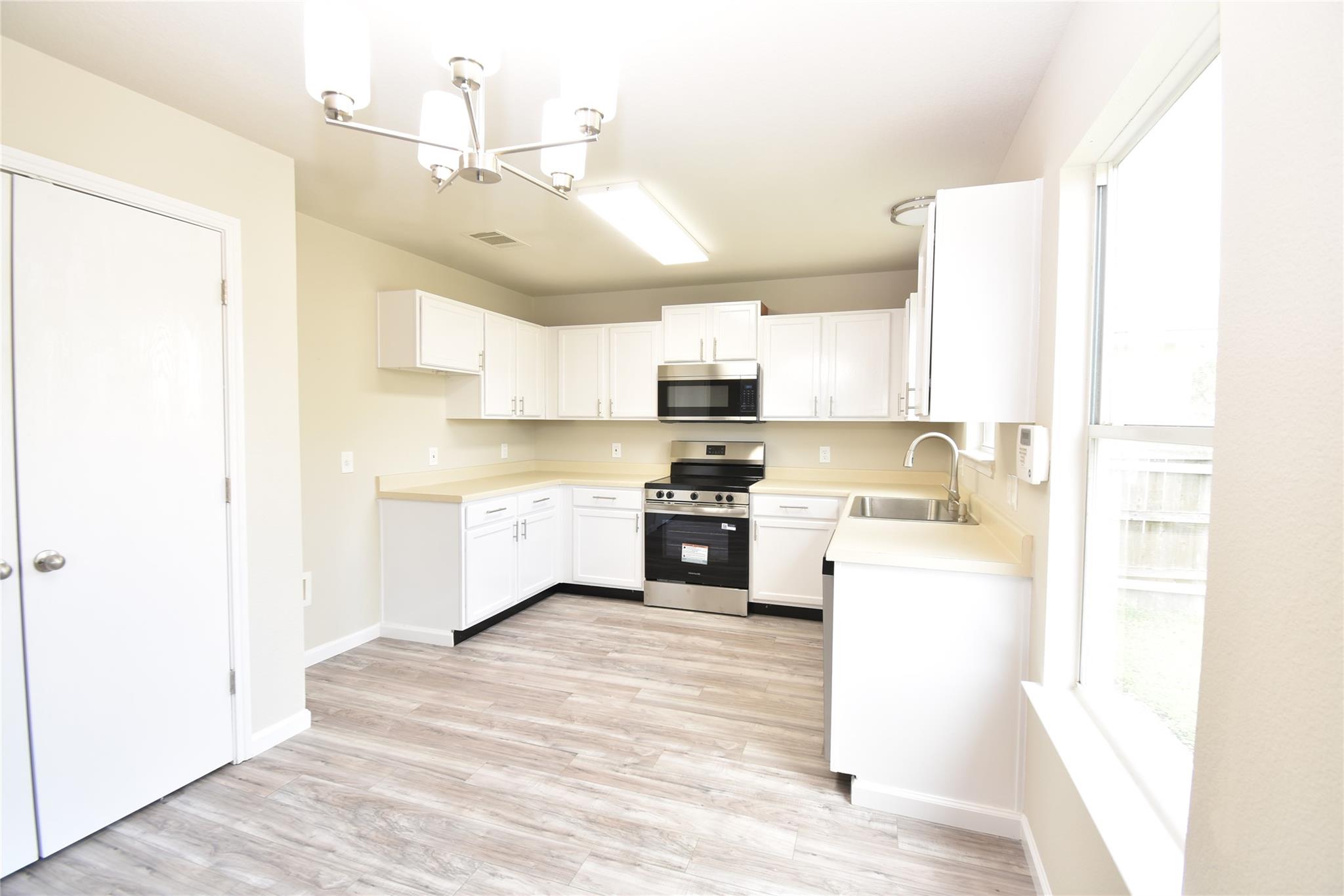 13416  Marie Ln, photo 5