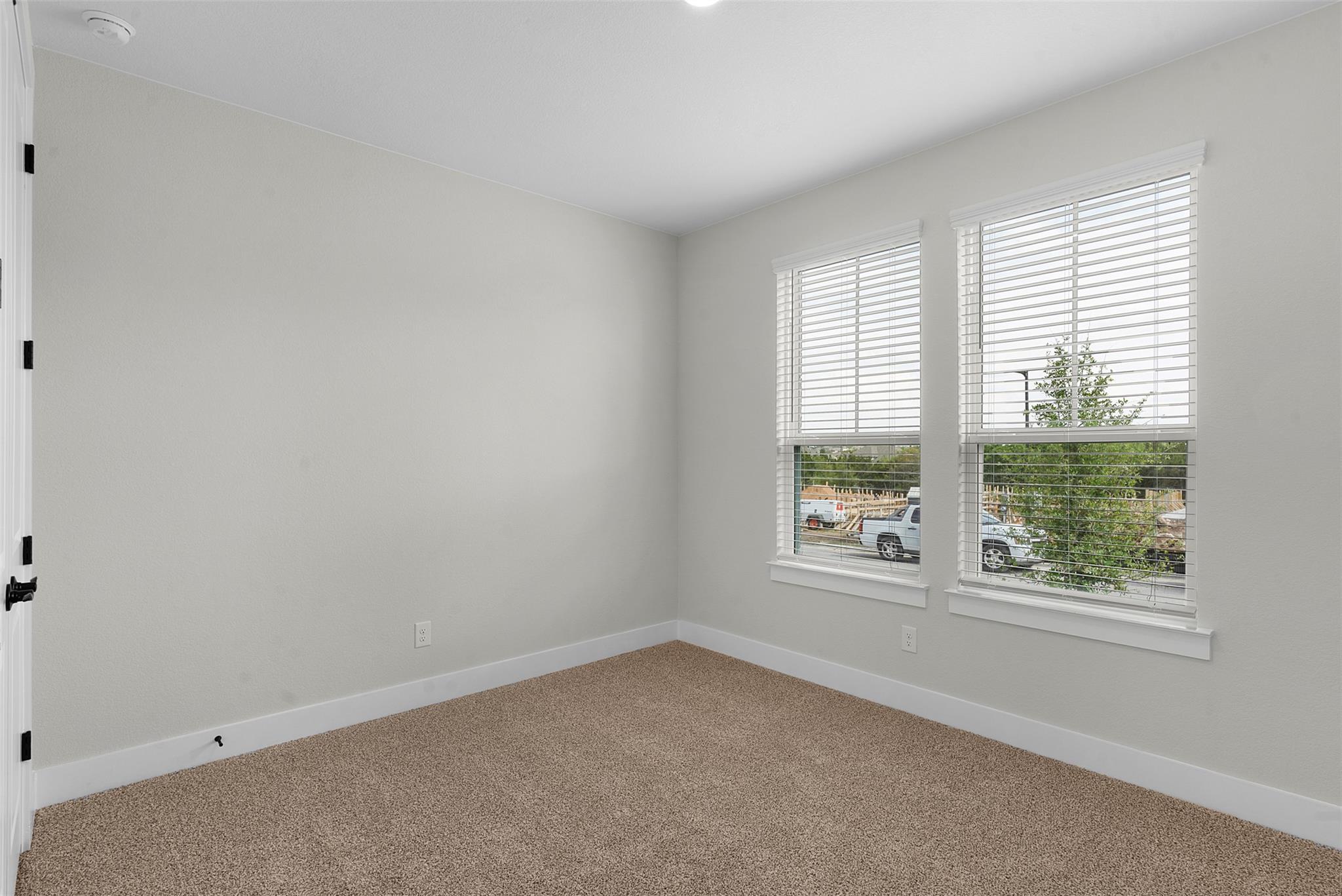 4742  Regents Pl, photo 4
