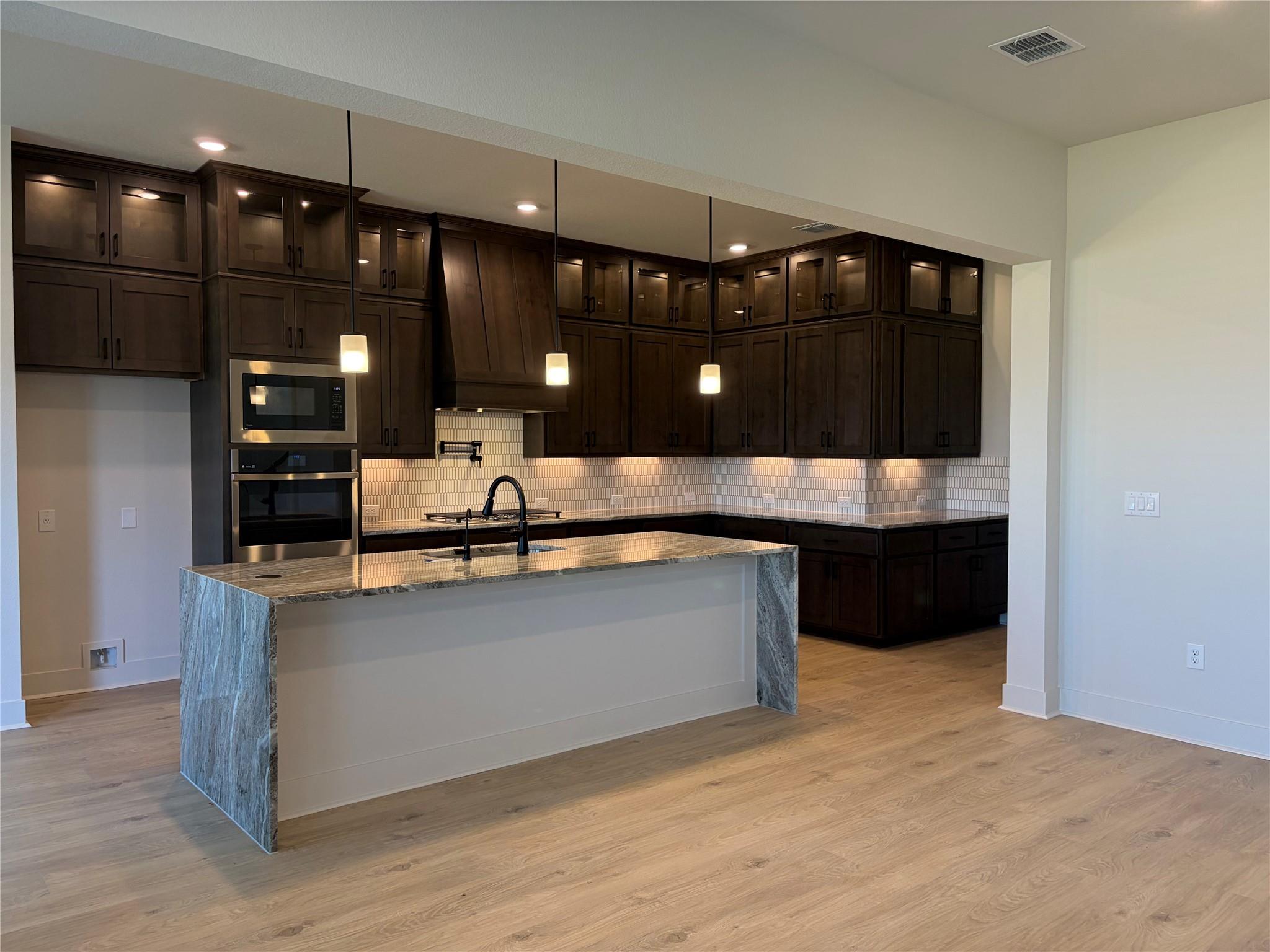 180  Kapok St, photo 2