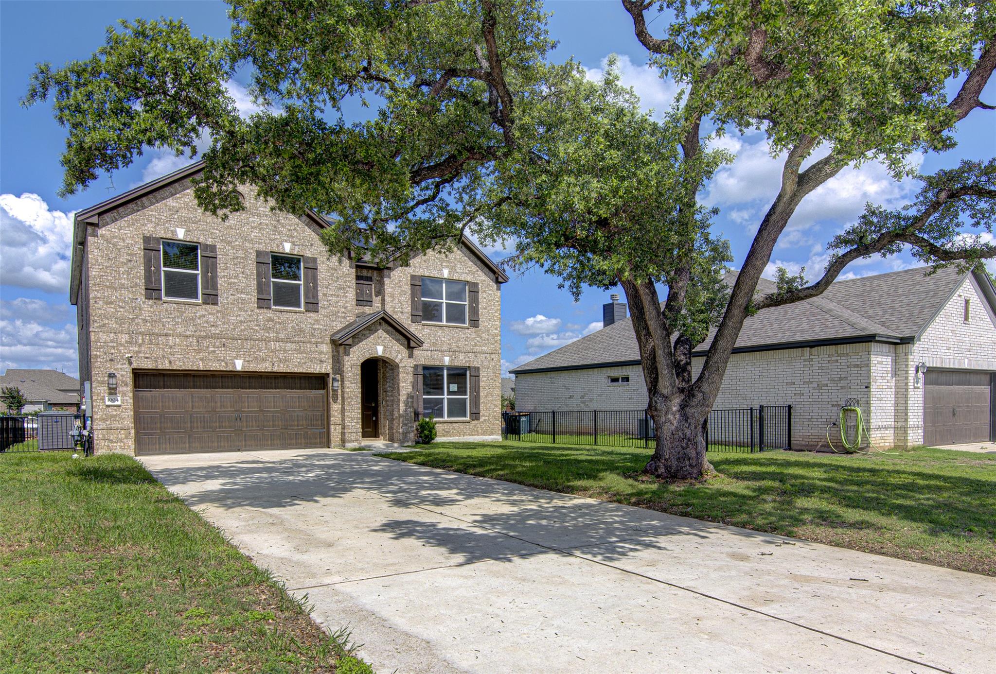 1004  Desaix Dr, photo 2