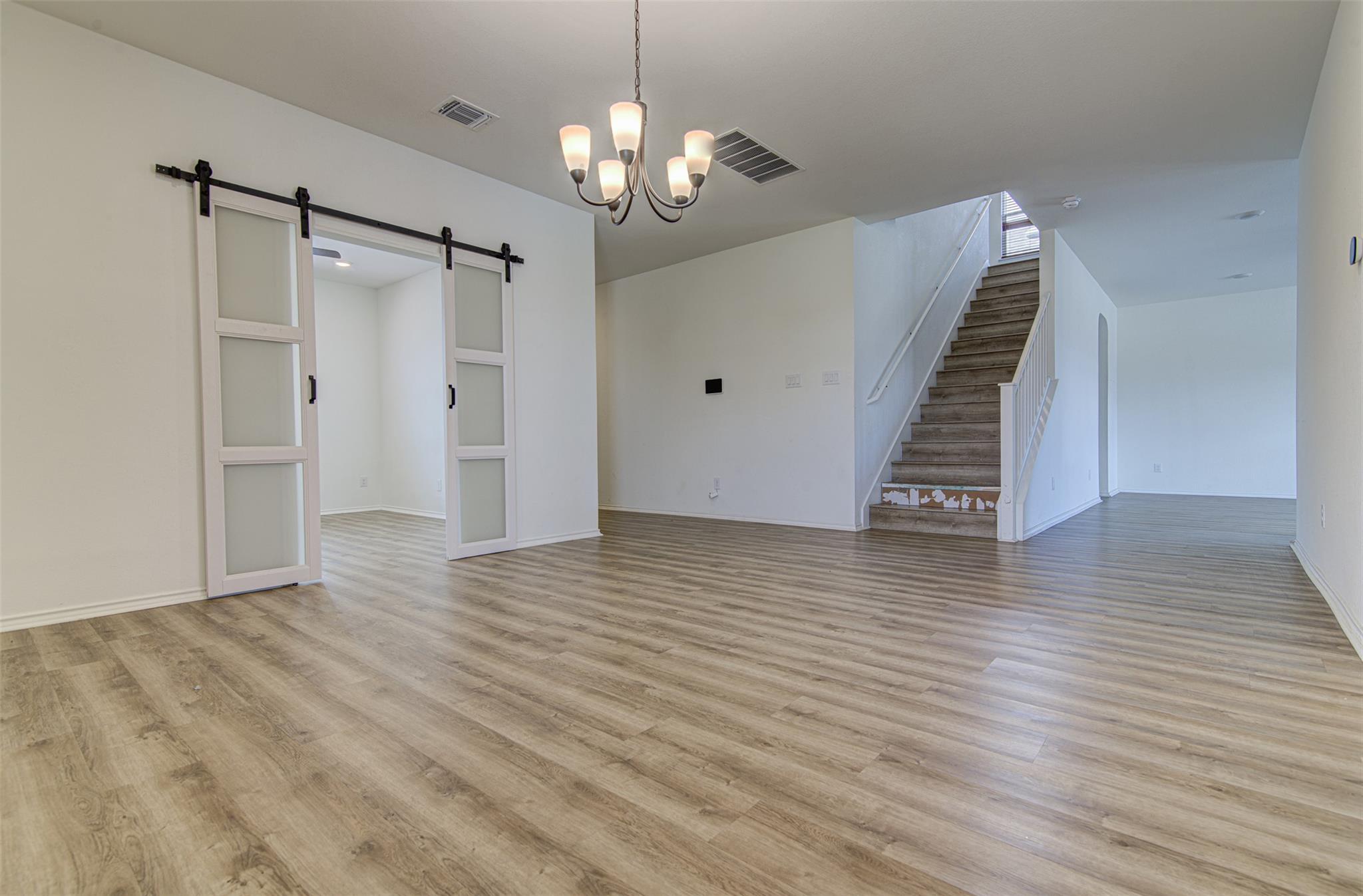 1004  Desaix Dr, photo 5