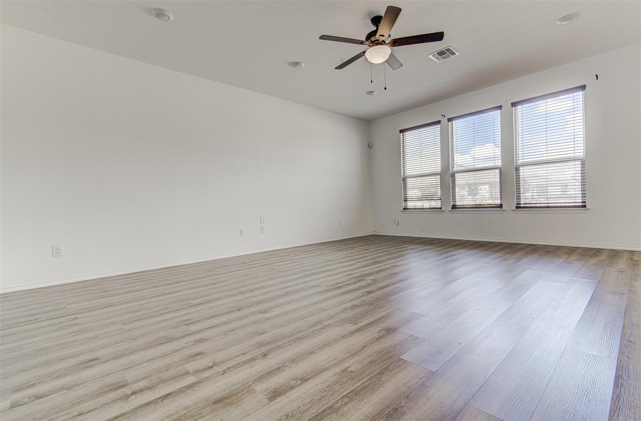 1004  Desaix Dr, photo 8