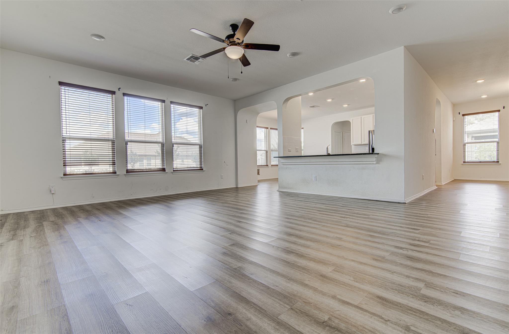 1004  Desaix Dr, photo 9