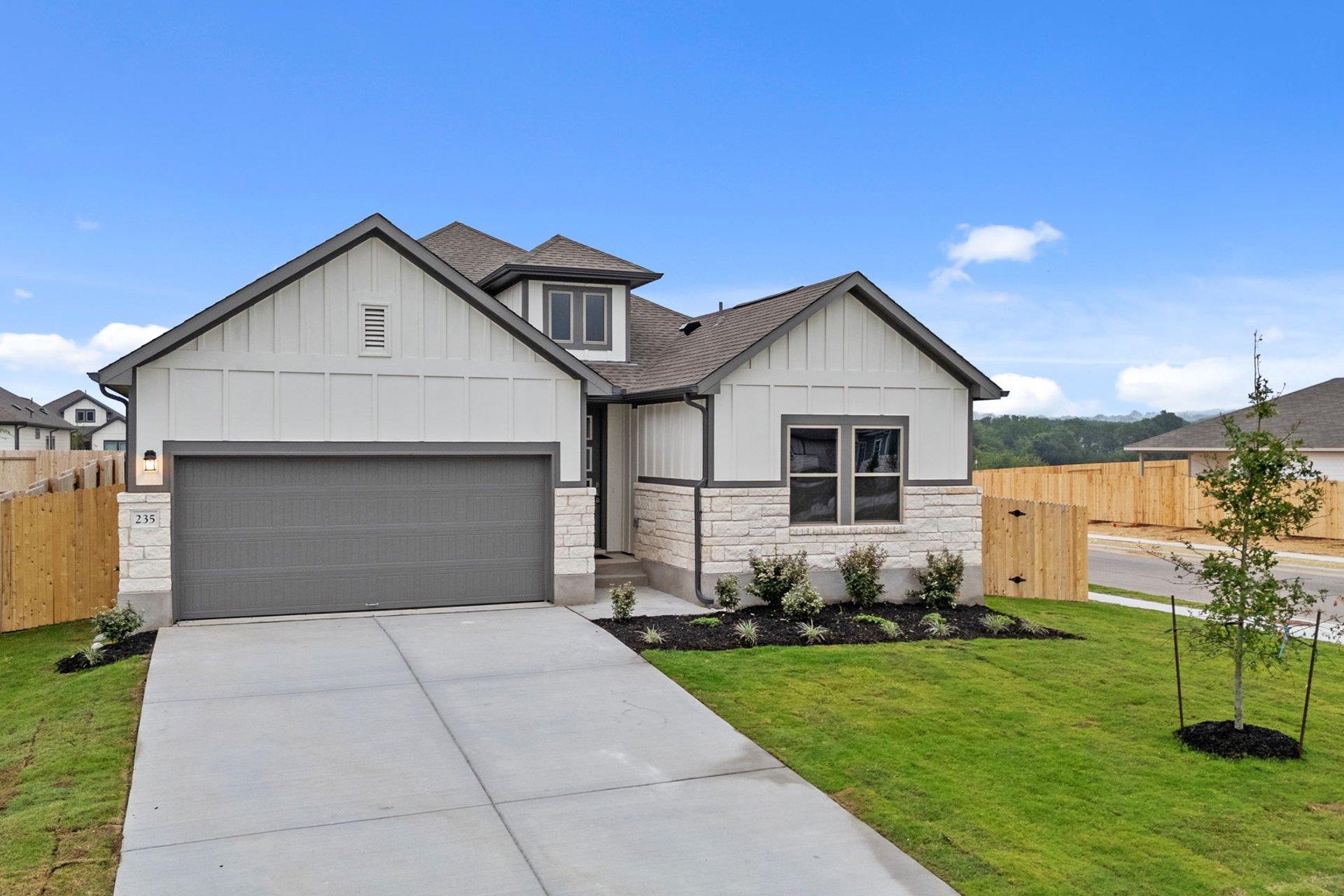 235  Red Tail Hawk Ln, photo 2