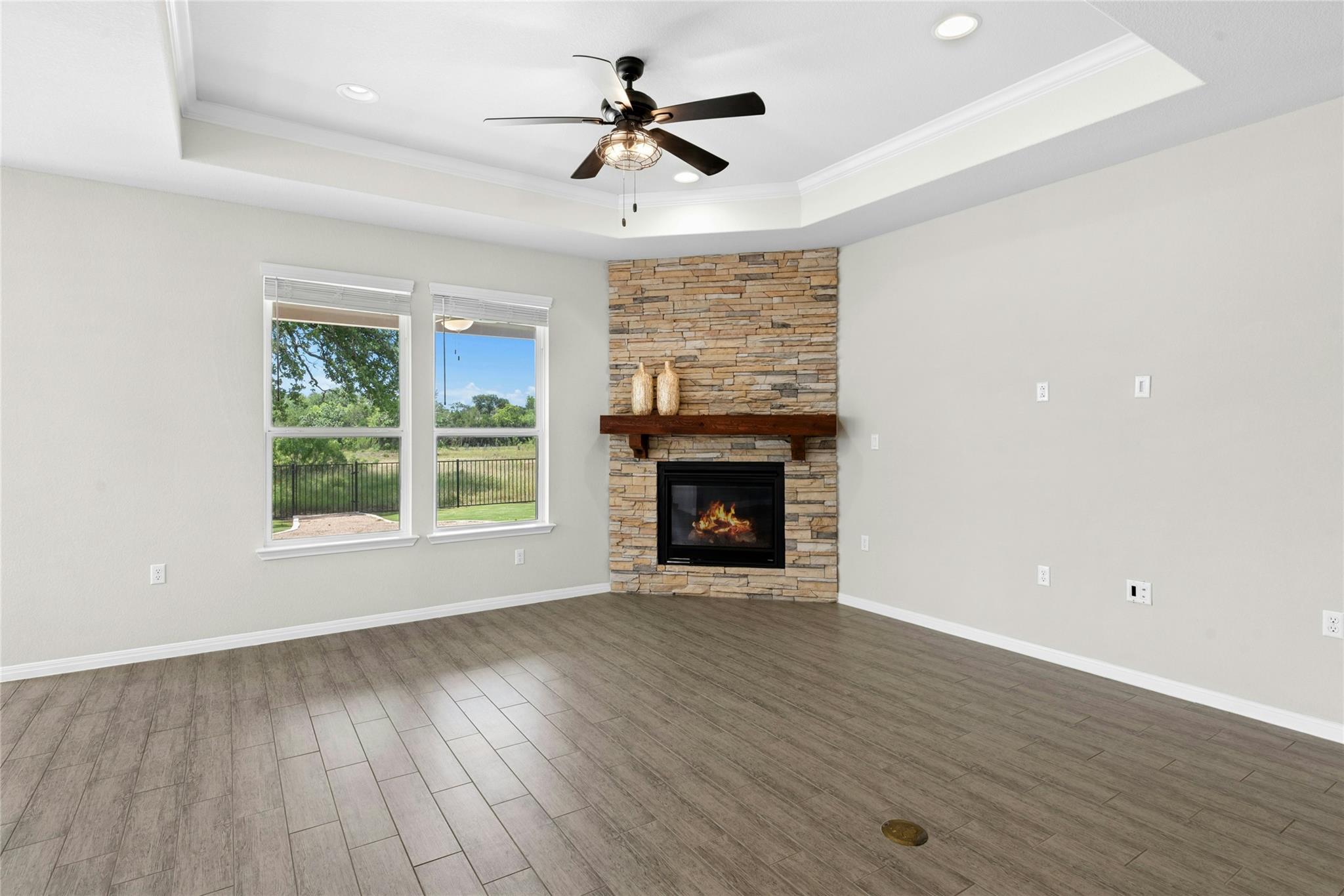 300  Hanging Star Ln, photo 6