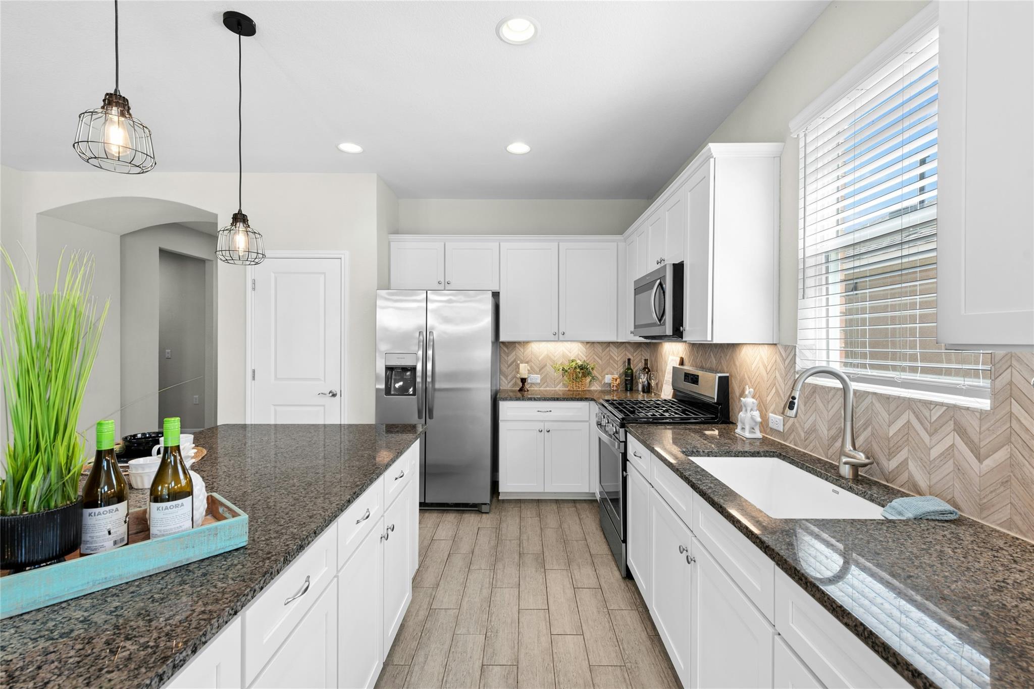300  Hanging Star Ln, photo 9