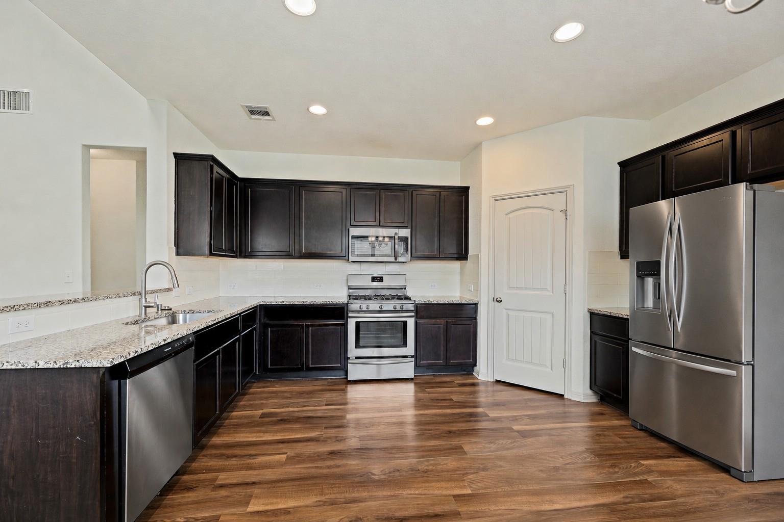 108  Schuster Ct, photo 6