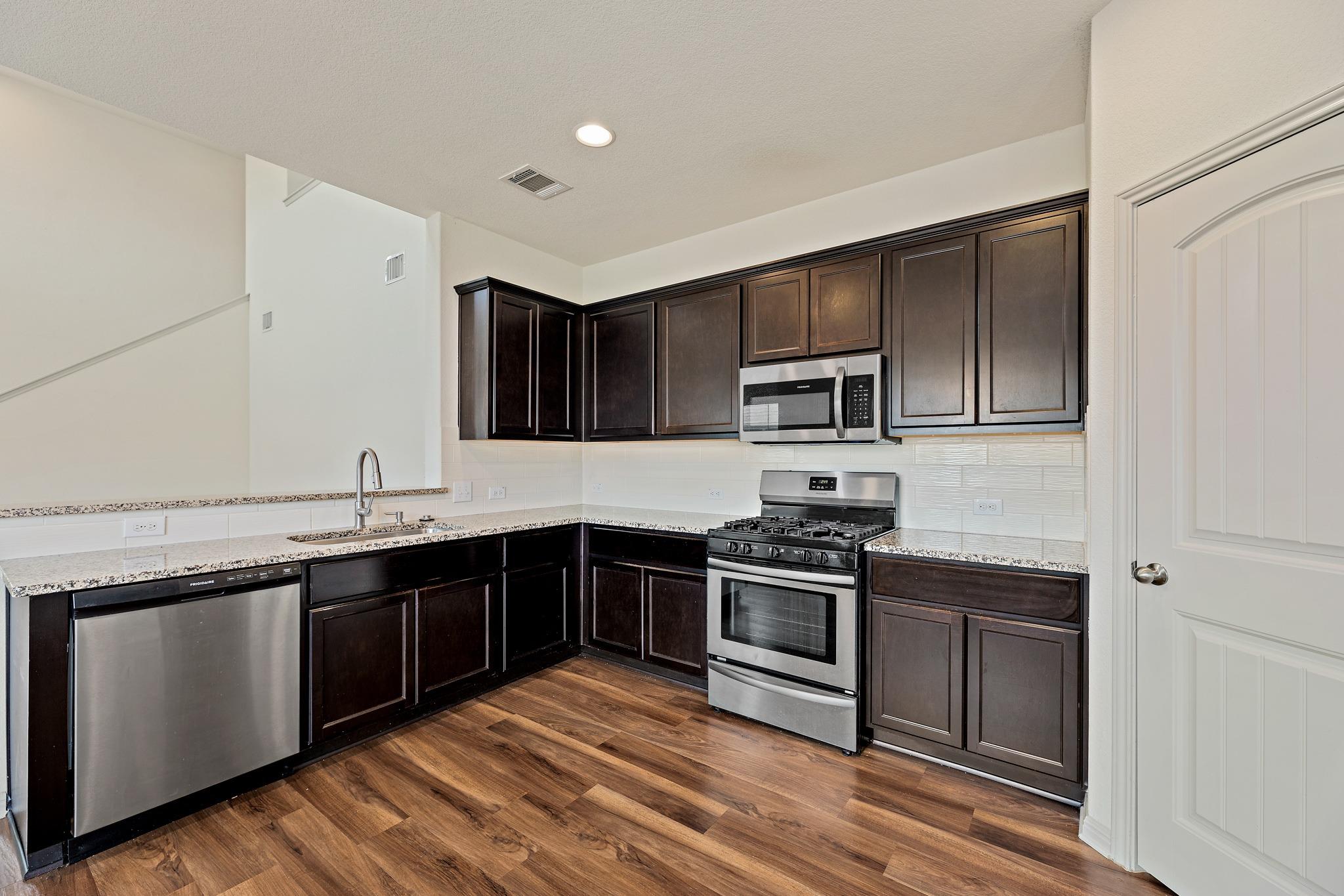 108  Schuster Ct, photo 7
