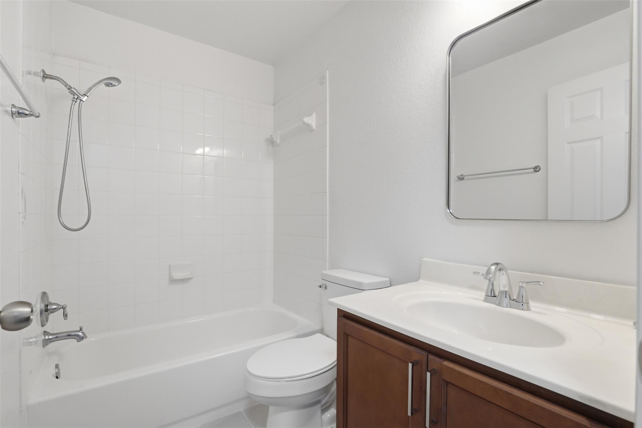 448  Nottingham Loop, photo 12