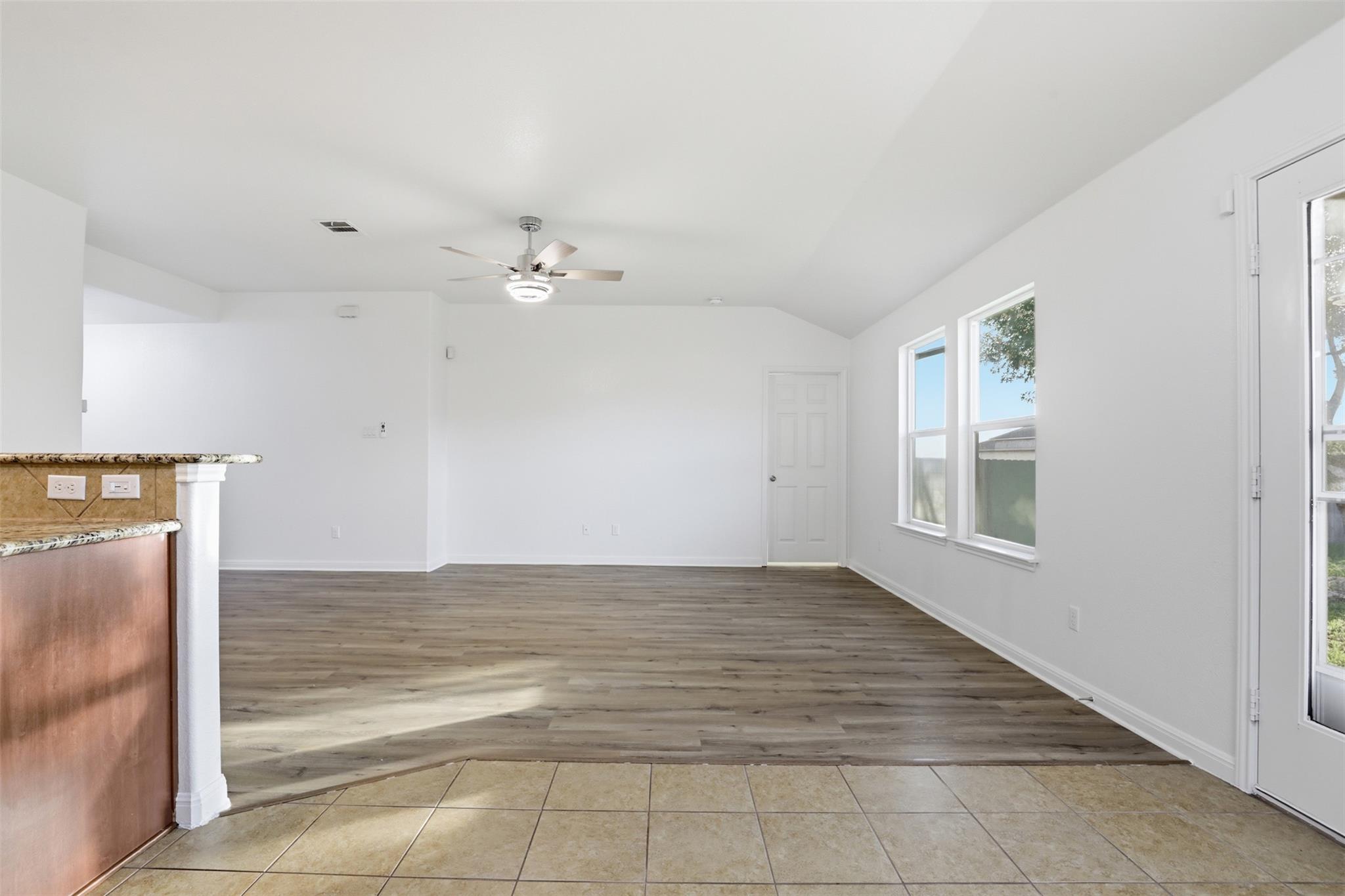 448  Nottingham Loop, photo 5
