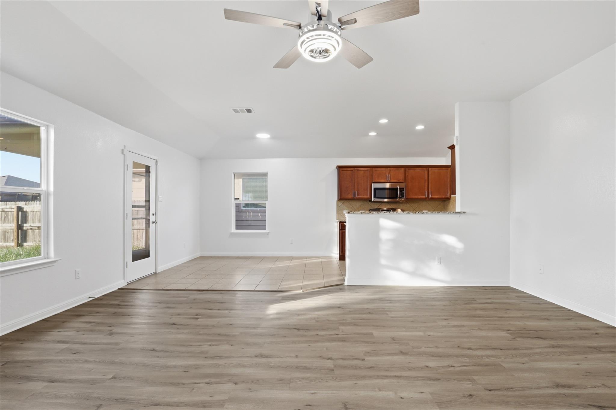 448  Nottingham Loop, photo 6