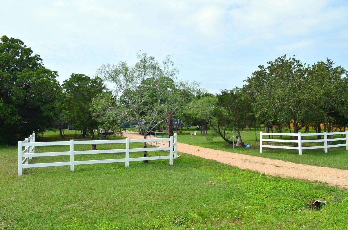 218  Texas Oak Dr, photo 3