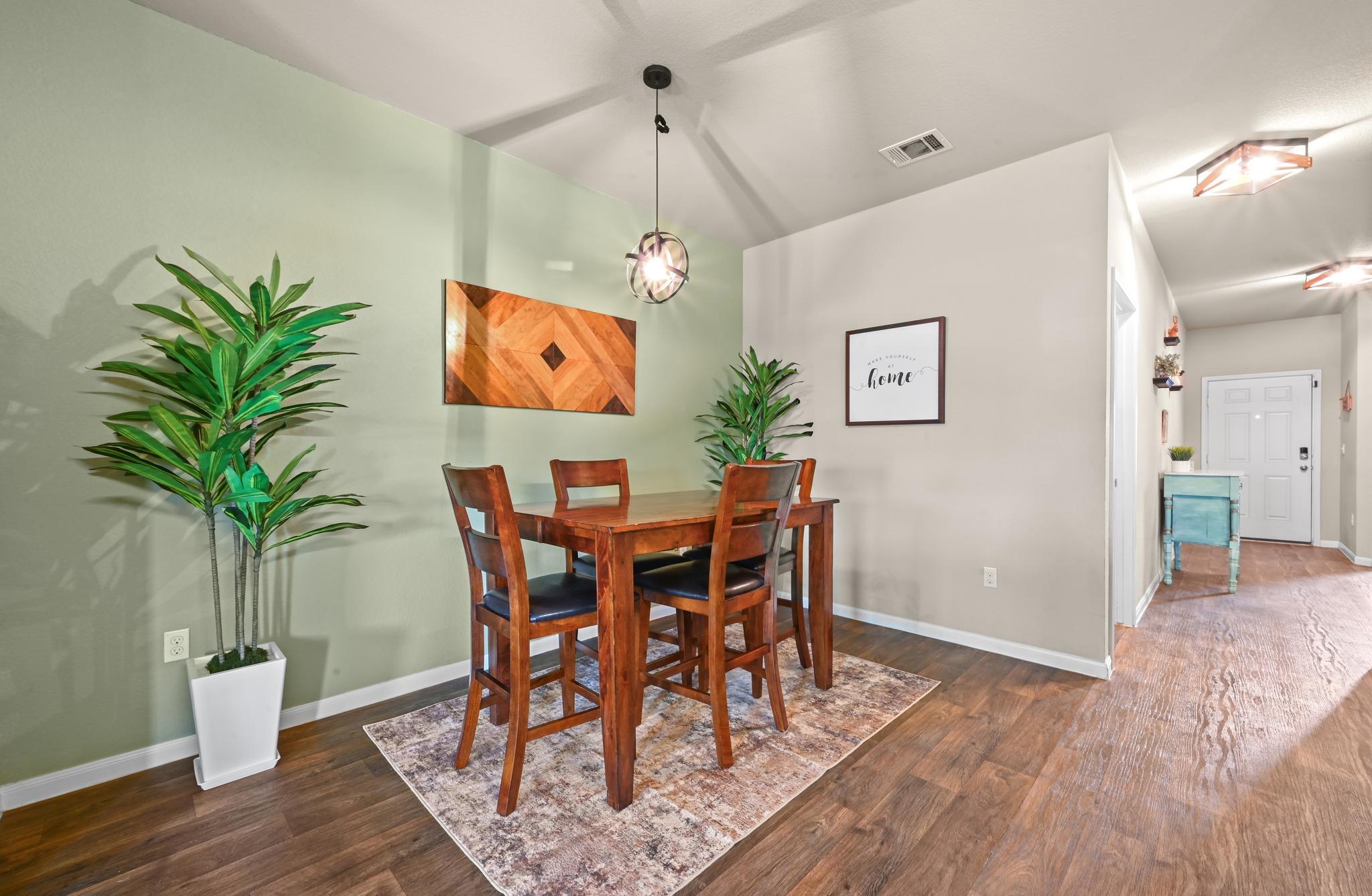 227  Hess Dr, photo 6