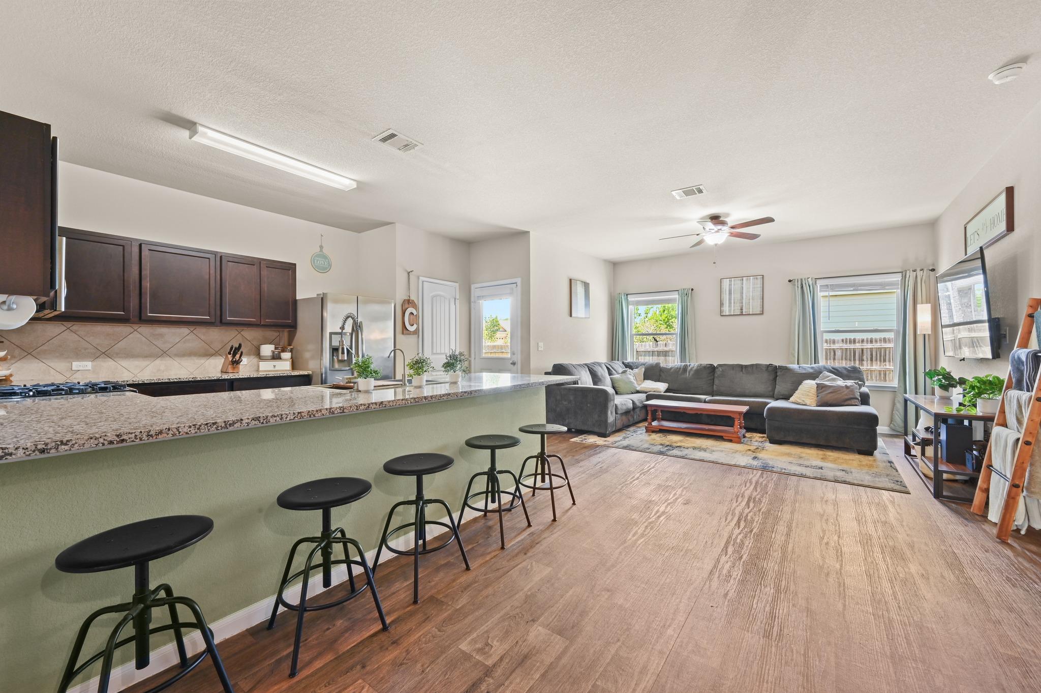 227  Hess Dr, photo 7