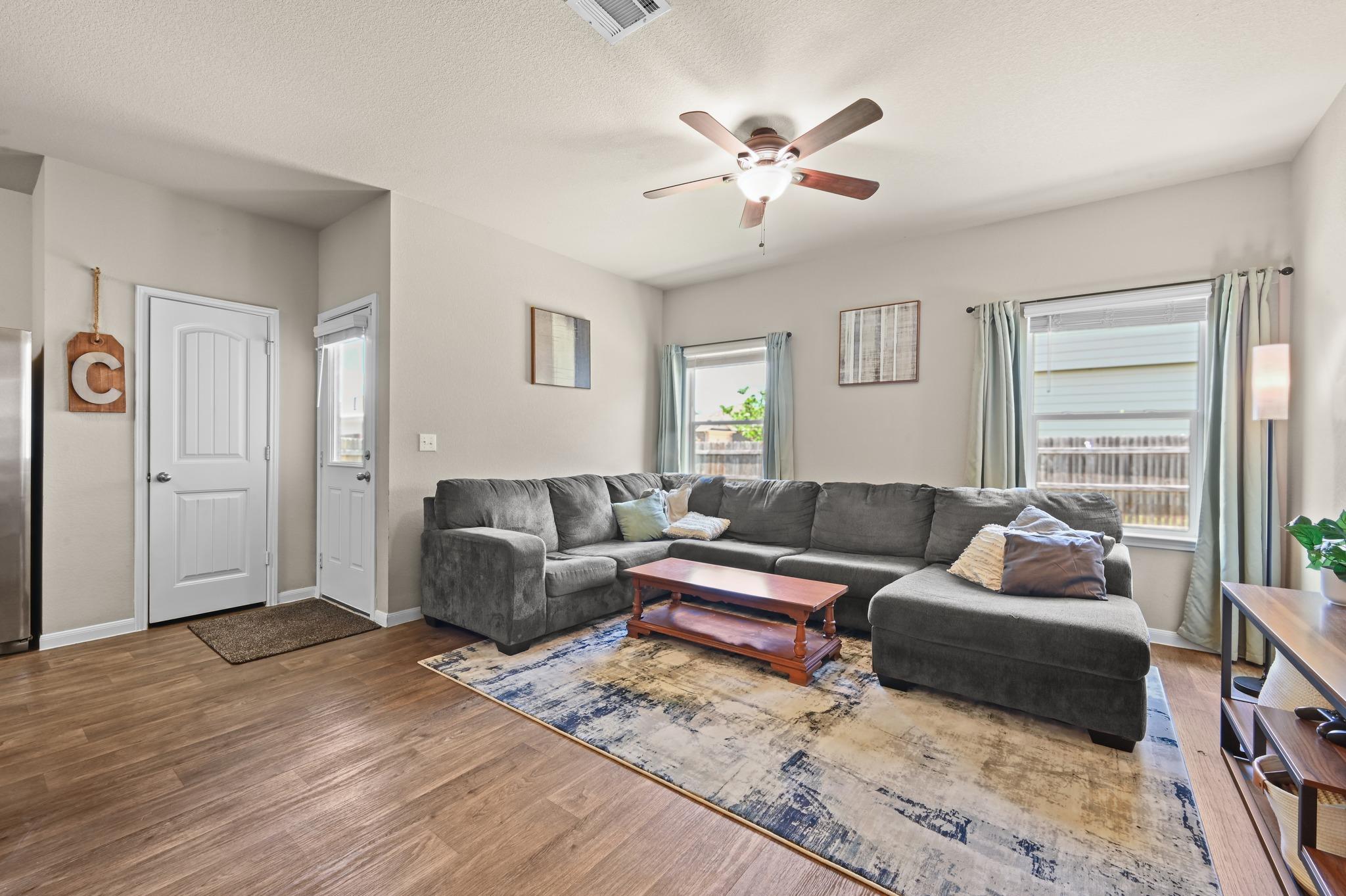 227  Hess Dr, photo 8