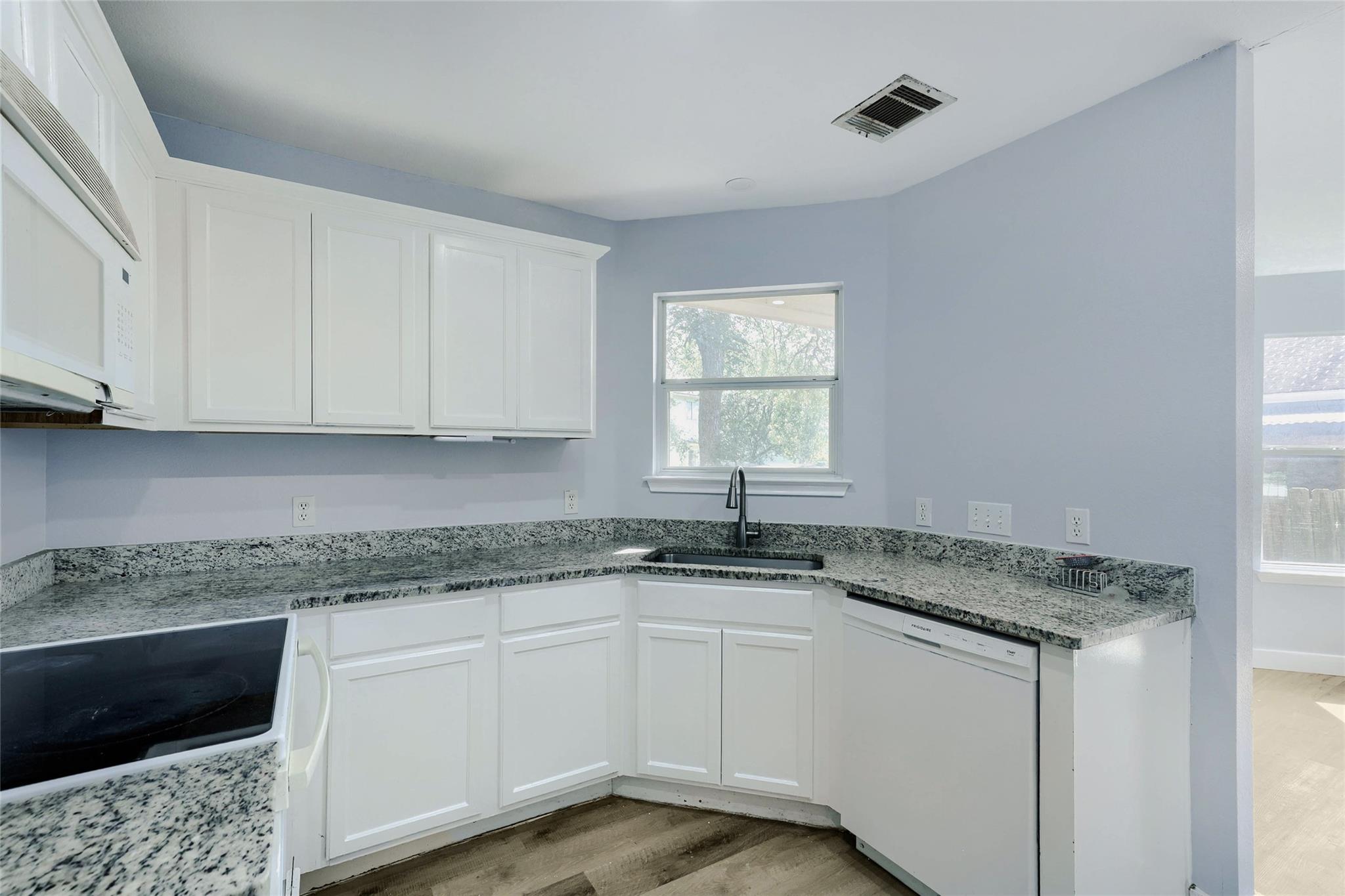 119  High Point Blvd, photo 10