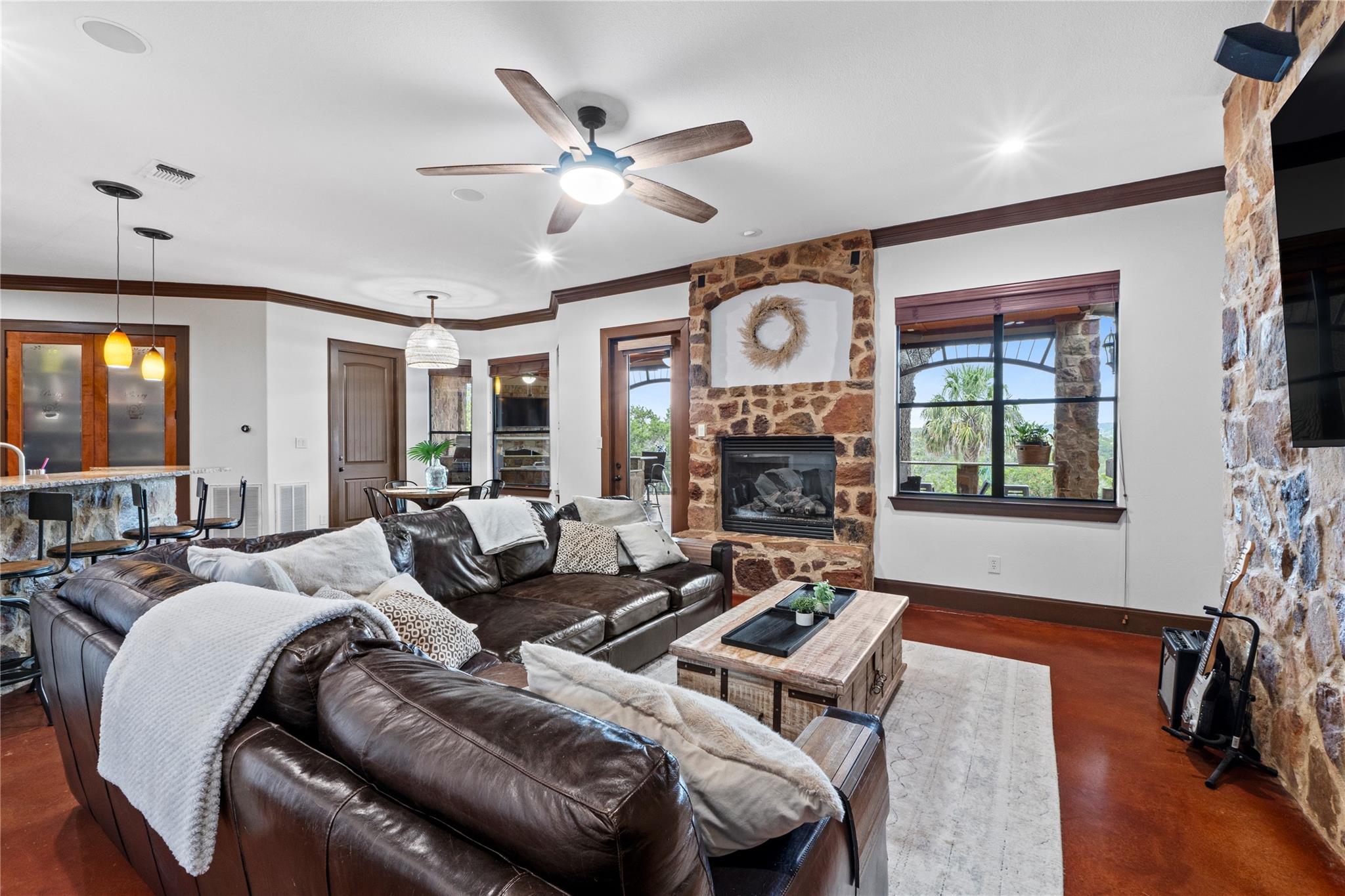 8211  Moon Rise Trl, photo 11