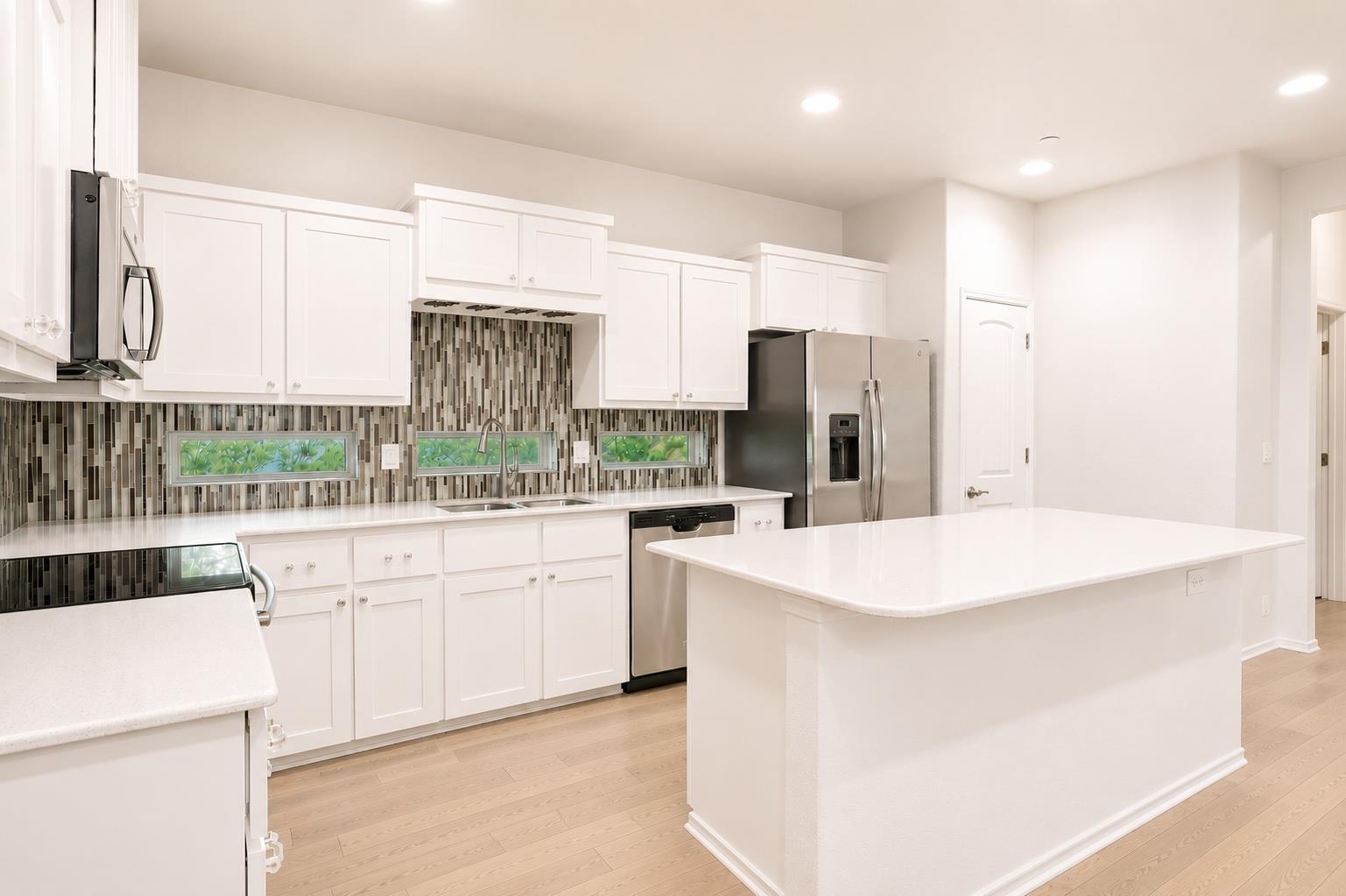 208  Birch Oak Ln, photo 2