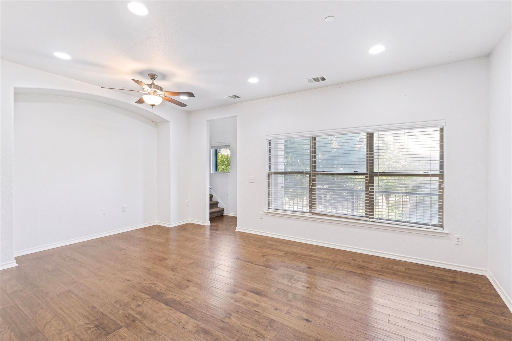 208  Birch Oak Ln, photo 5